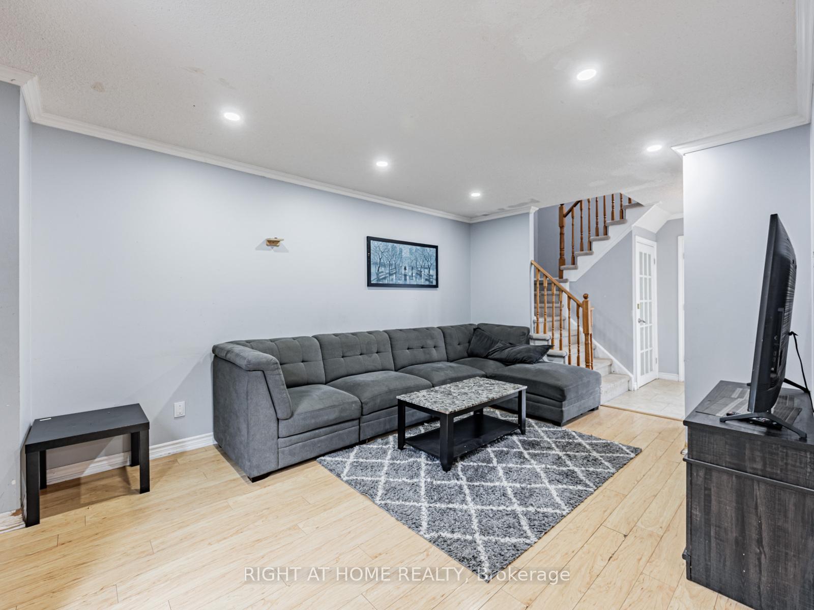 Photo 5 of 46 Marshall Crescent, Ajax, Central West — HOMEH