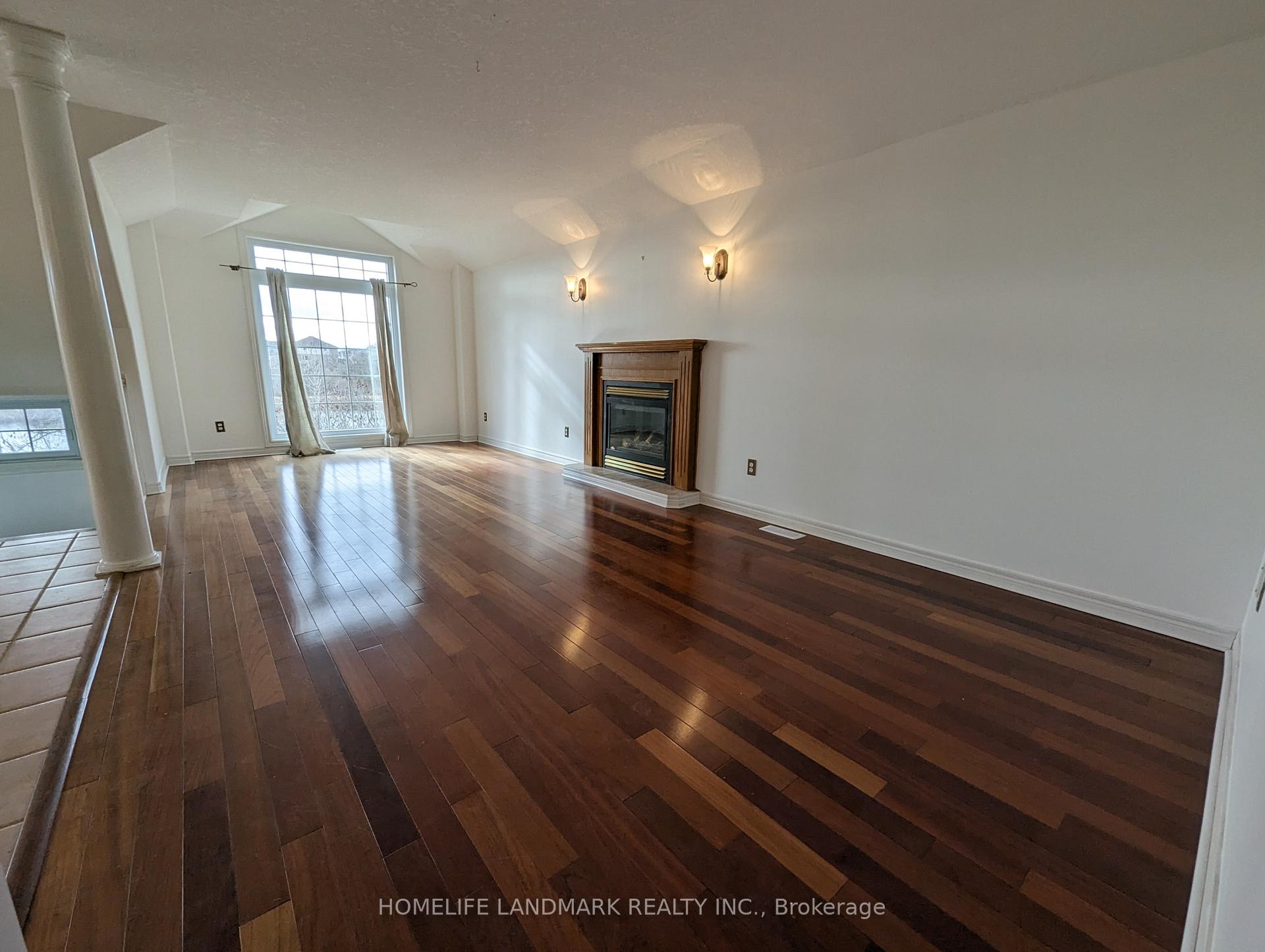Photo 10 of 627 Columbia Forest Boulevard, Waterloo, Columbia Forest — HOMEH