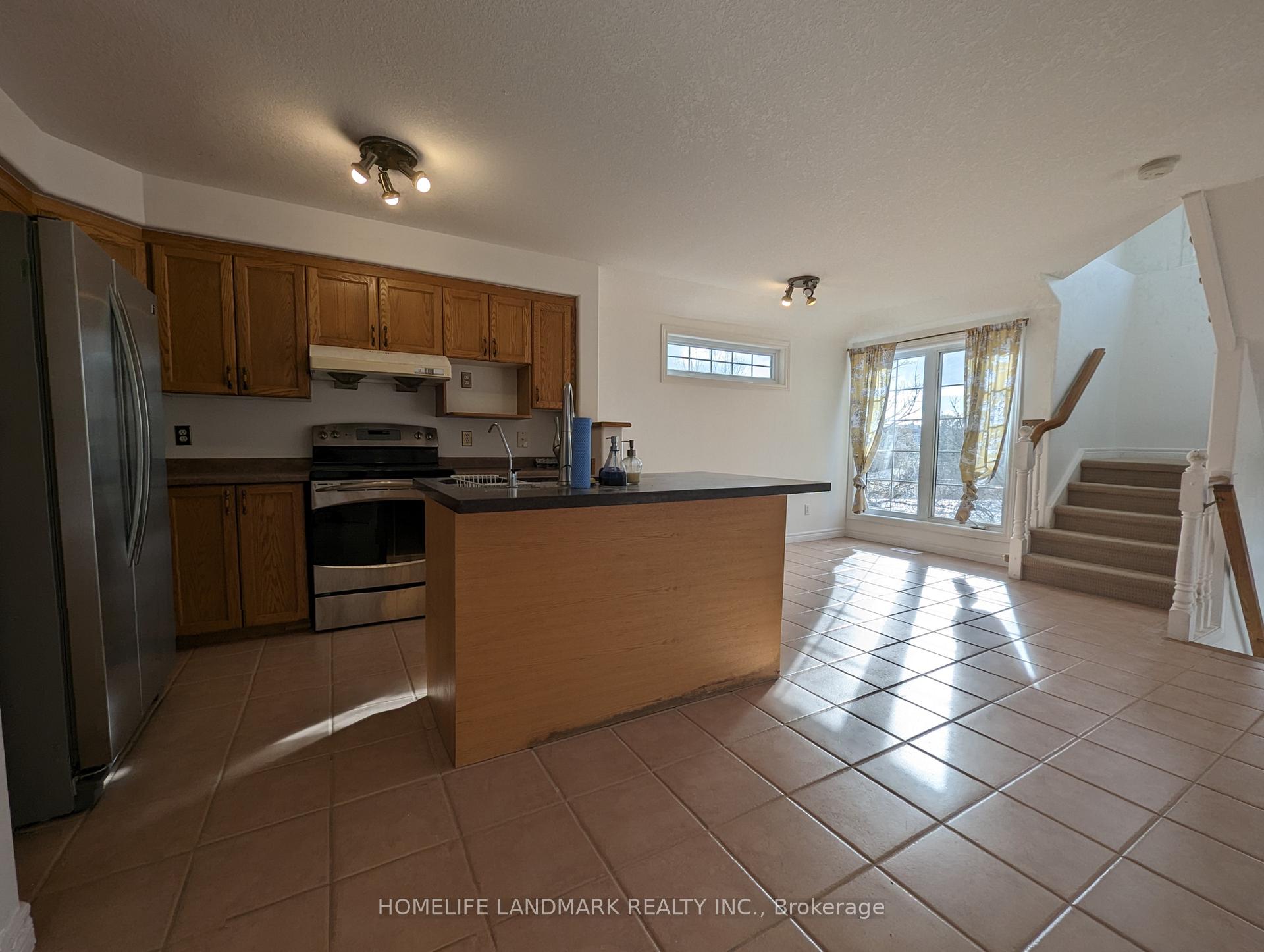 Photo 11 of 627 Columbia Forest Boulevard, Waterloo, Columbia Forest — HOMEH