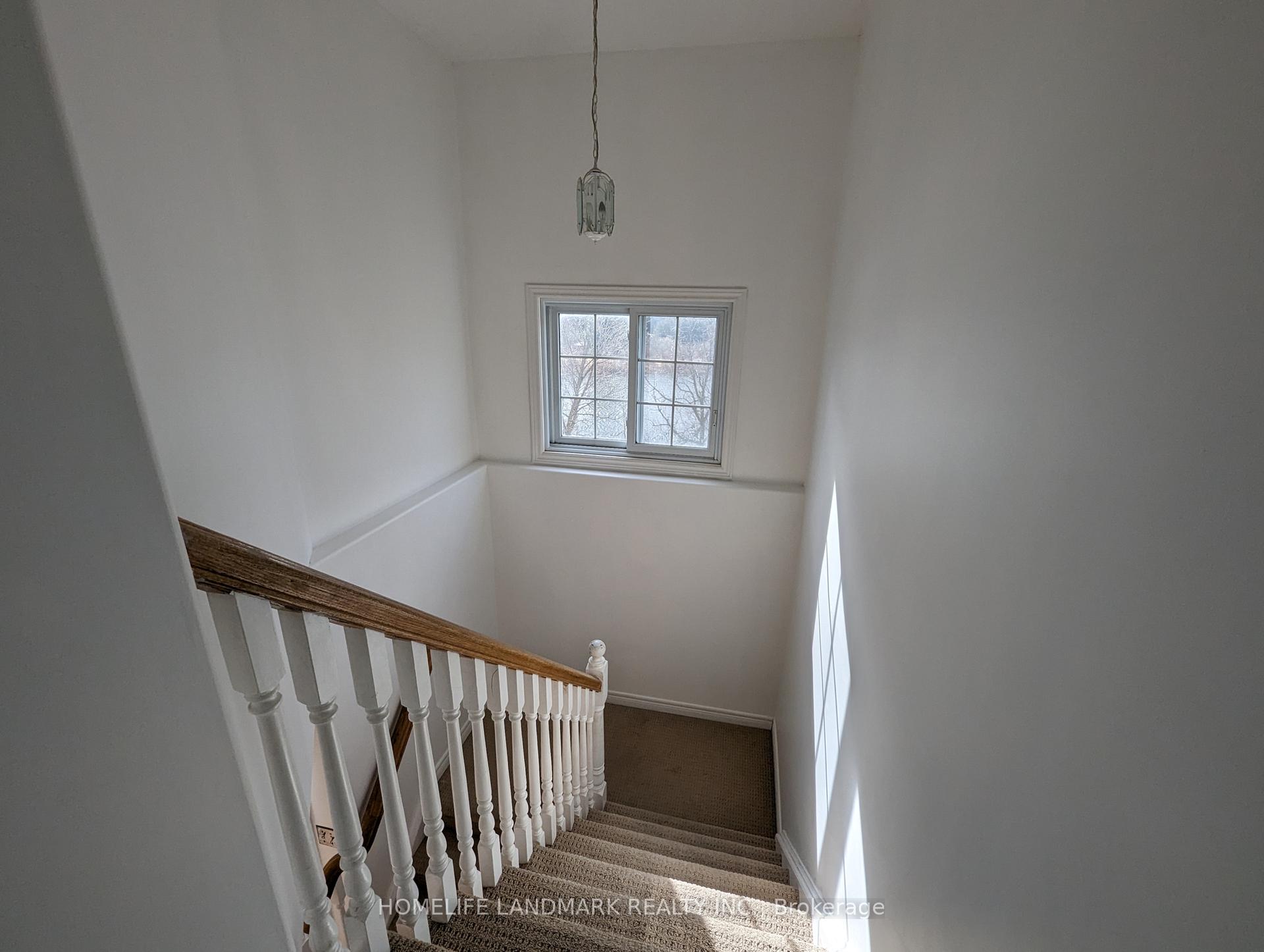 Photo 14 of 627 Columbia Forest Boulevard, Waterloo, Columbia Forest — HOMEH
