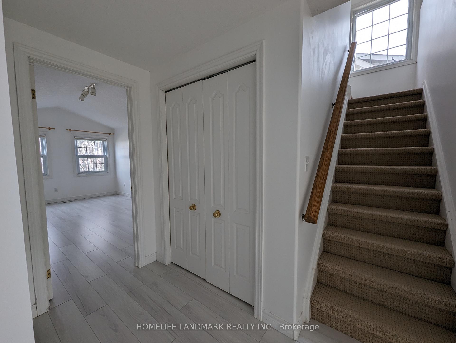 Photo 15 of 627 Columbia Forest Boulevard, Waterloo, Columbia Forest — HOMEH