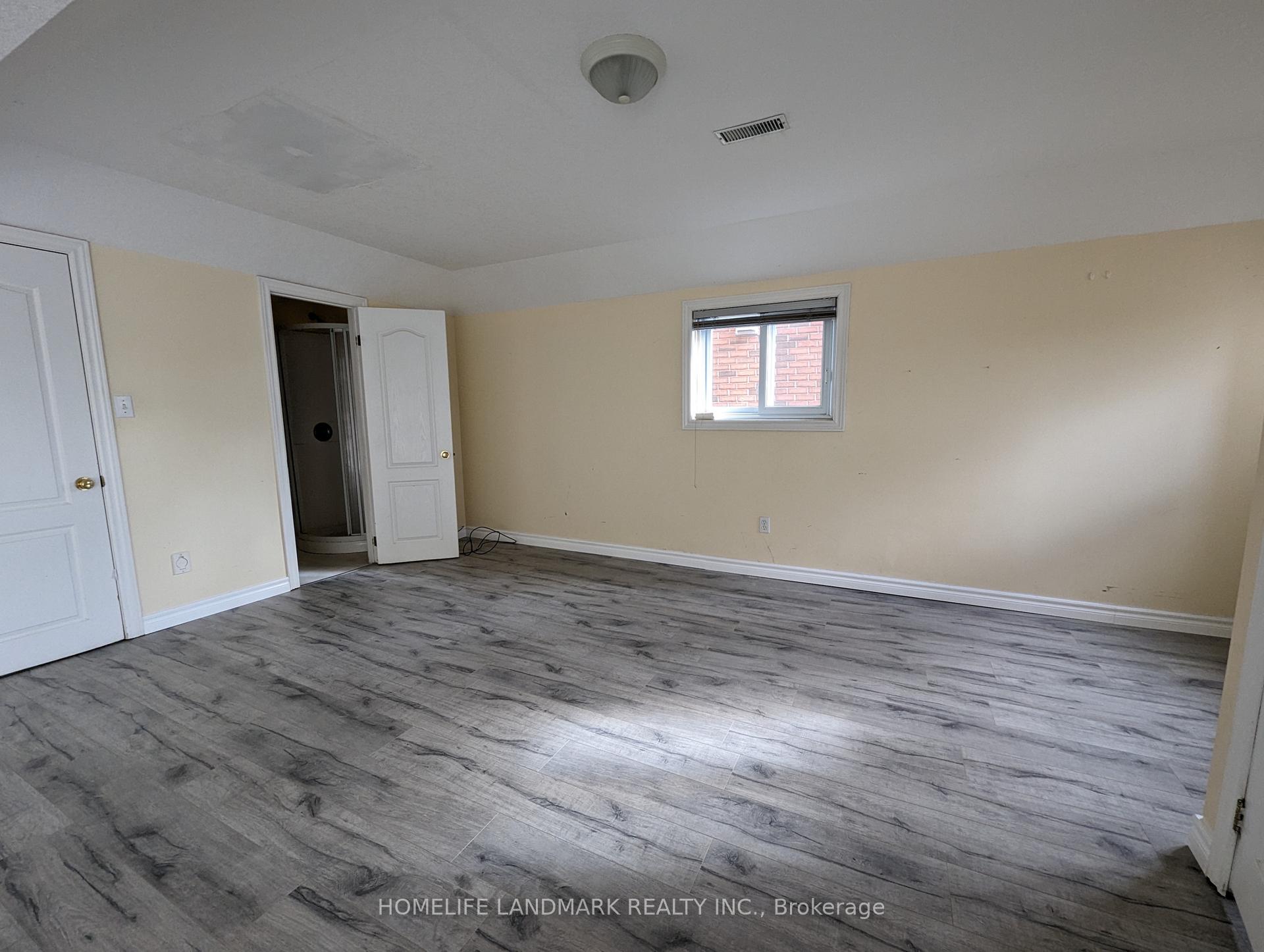 Photo 28 of 627 Columbia Forest Boulevard, Waterloo, Columbia Forest — HOMEH