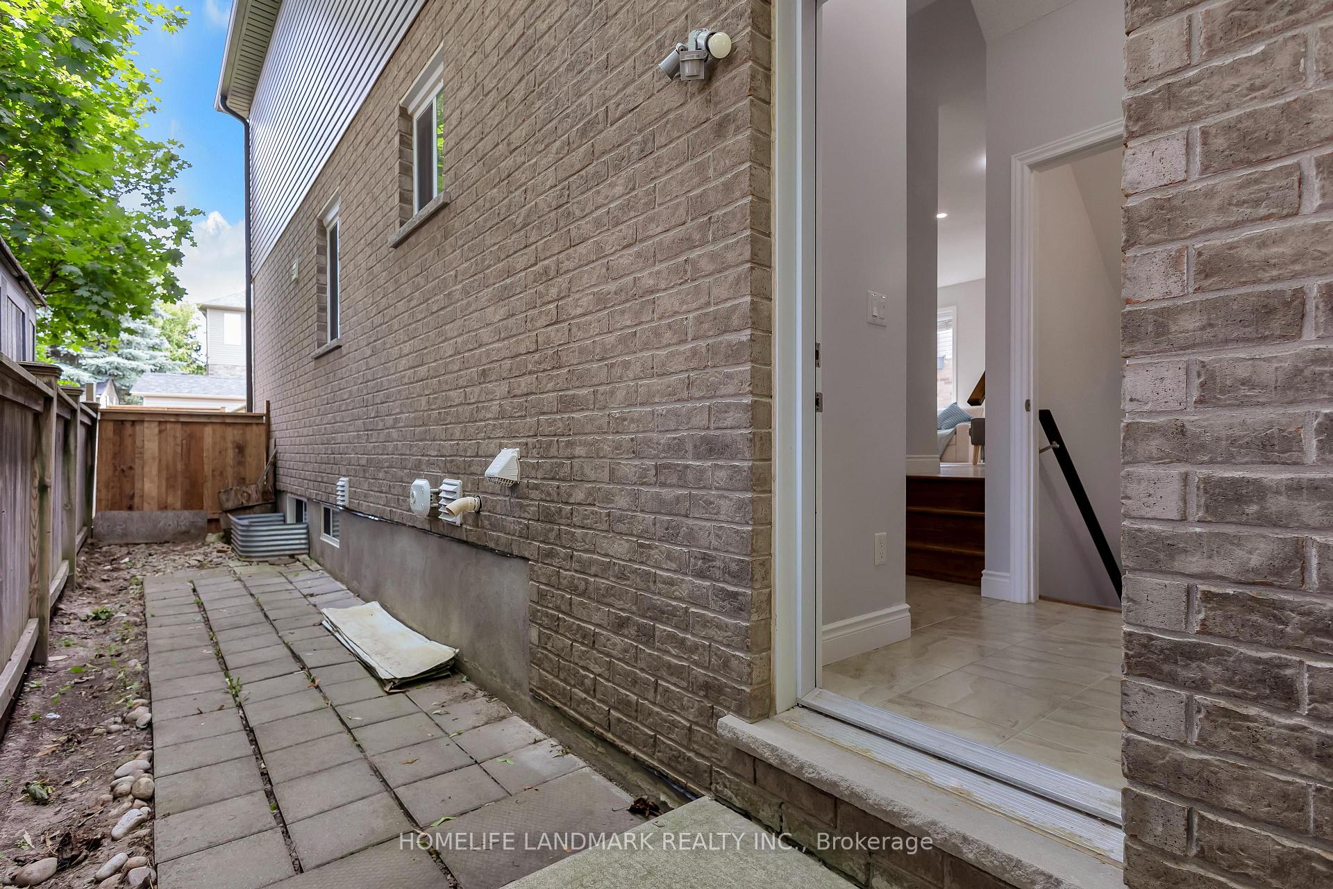 Photo 34 of 200 Westfield Place, Waterloo — HOMEH