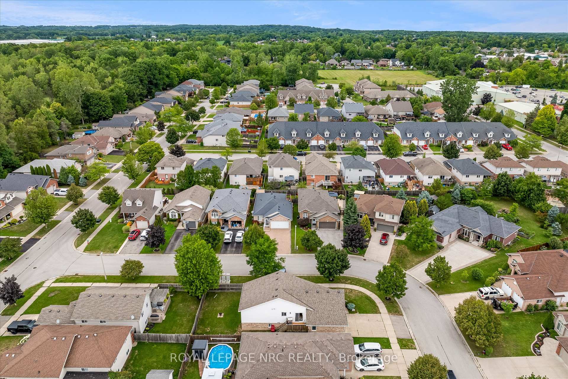 Photo 6 of 333 Lea Crescent, Welland, West Welland — HOMEH