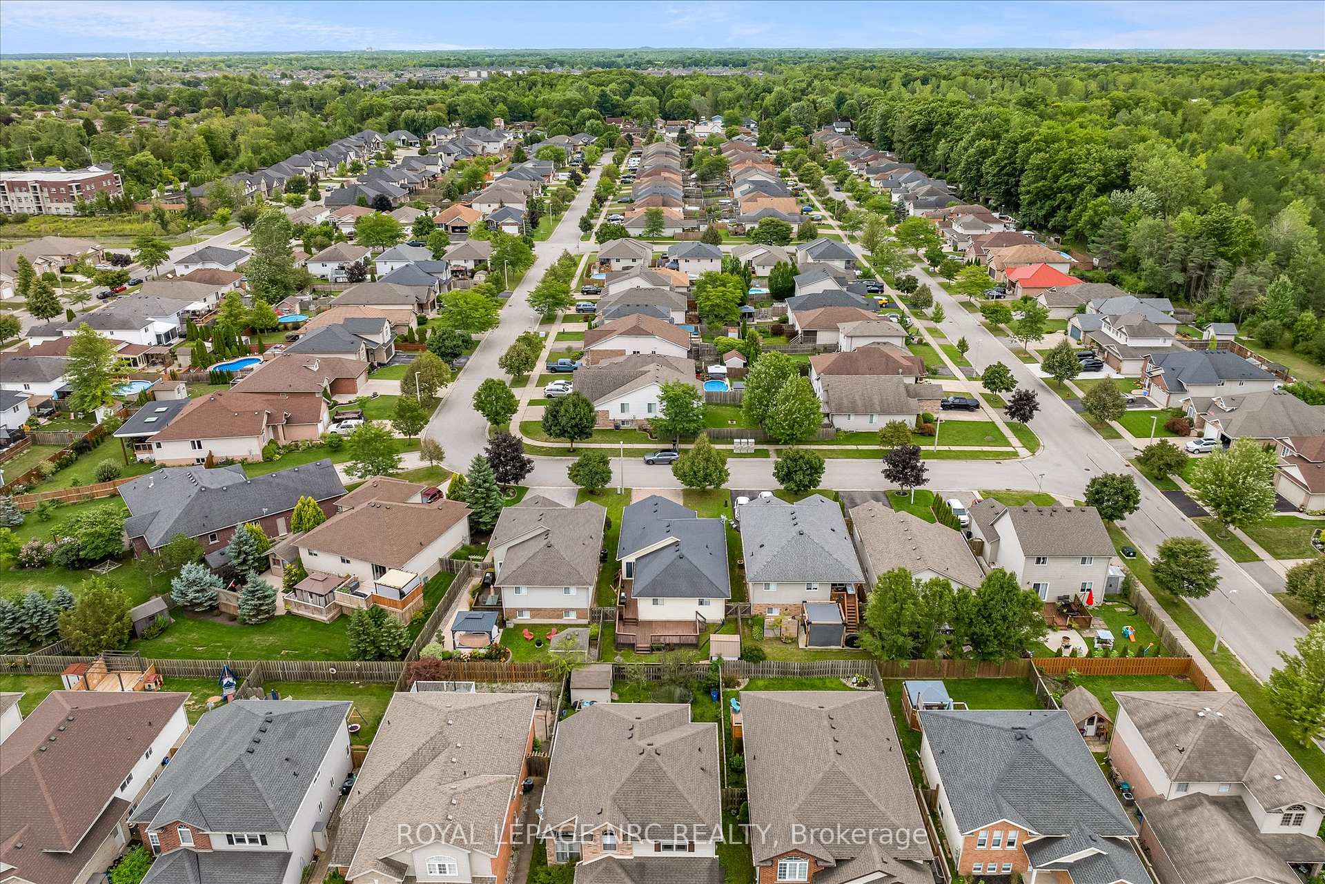 Photo 7 of 333 Lea Crescent, Welland, West Welland — HOMEH