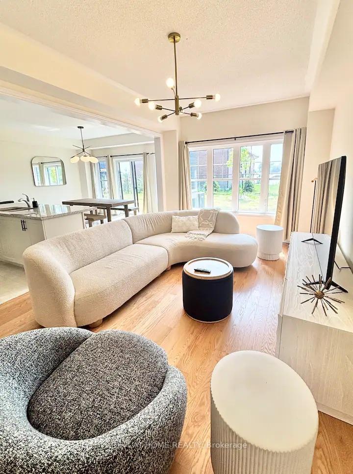 Photo 3 of 30 Federica Crescent, Wasaga Beach — HOMEH