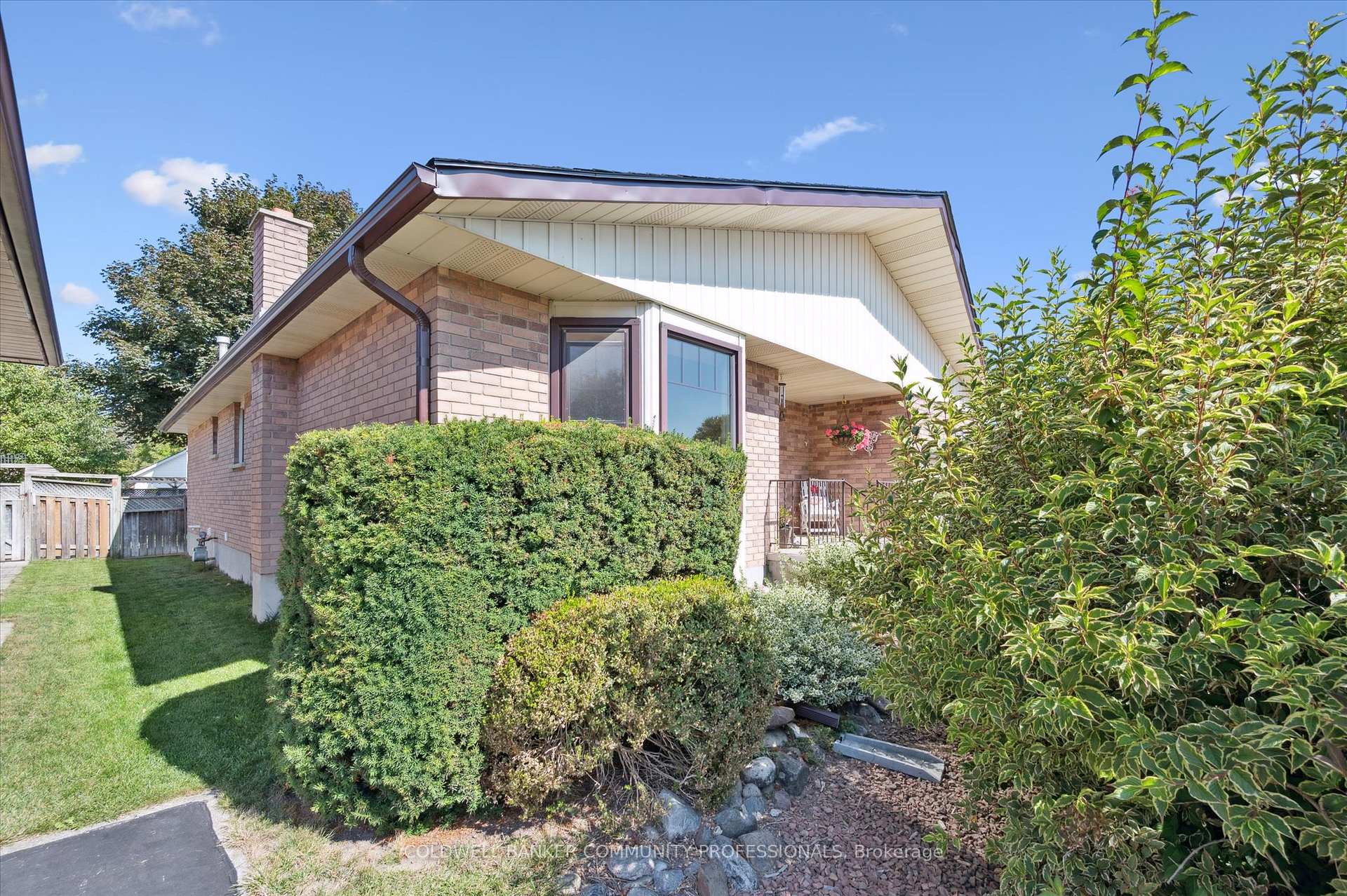 Photo 3 of 322 Conservation Drive, Waterloo — HOMEH