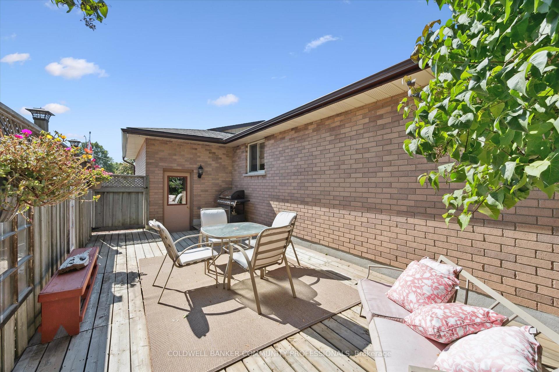 Photo 36 of 322 Conservation Drive, Waterloo — HOMEH