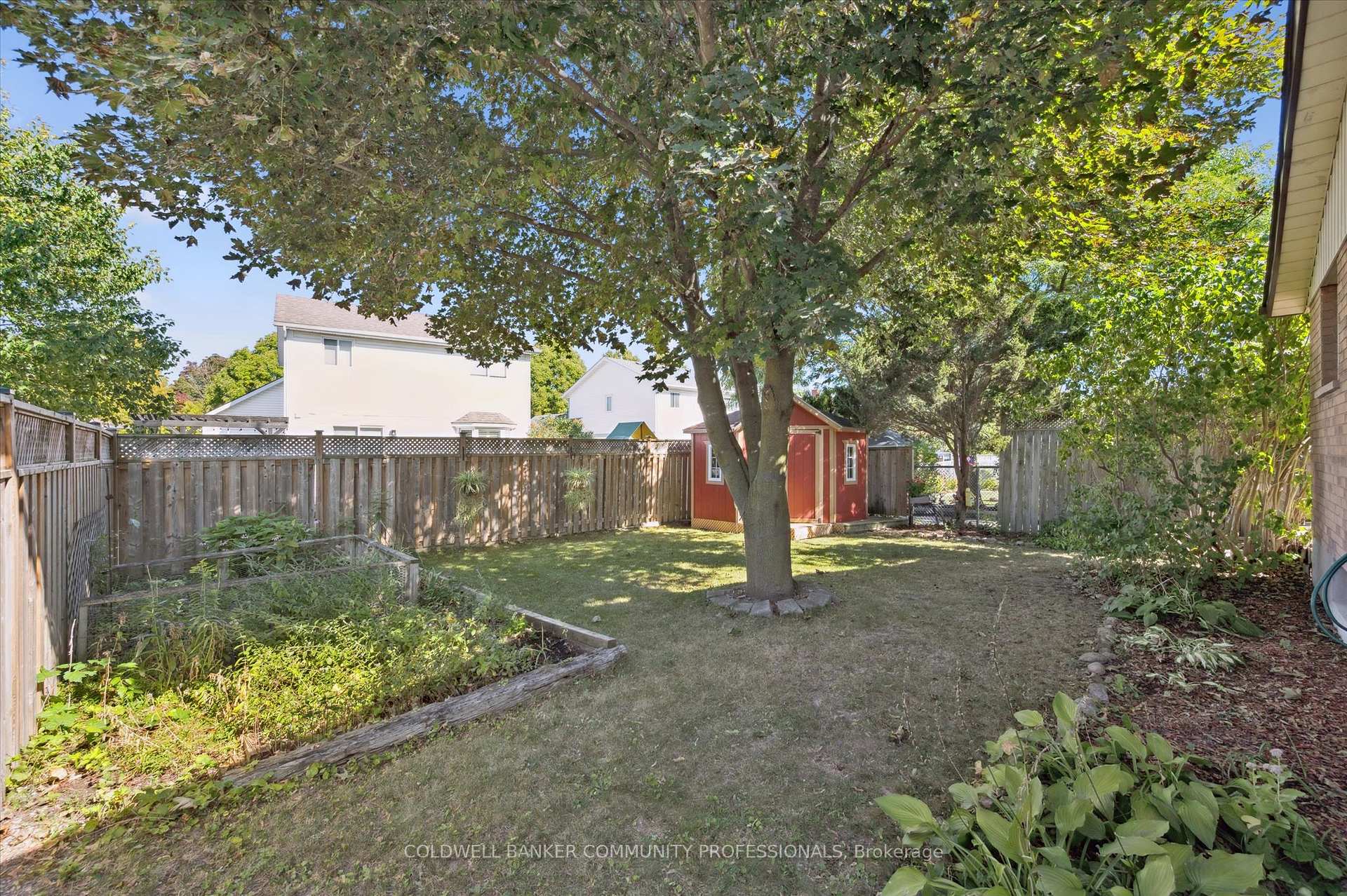 Photo 40 of 322 Conservation Drive, Waterloo — HOMEH