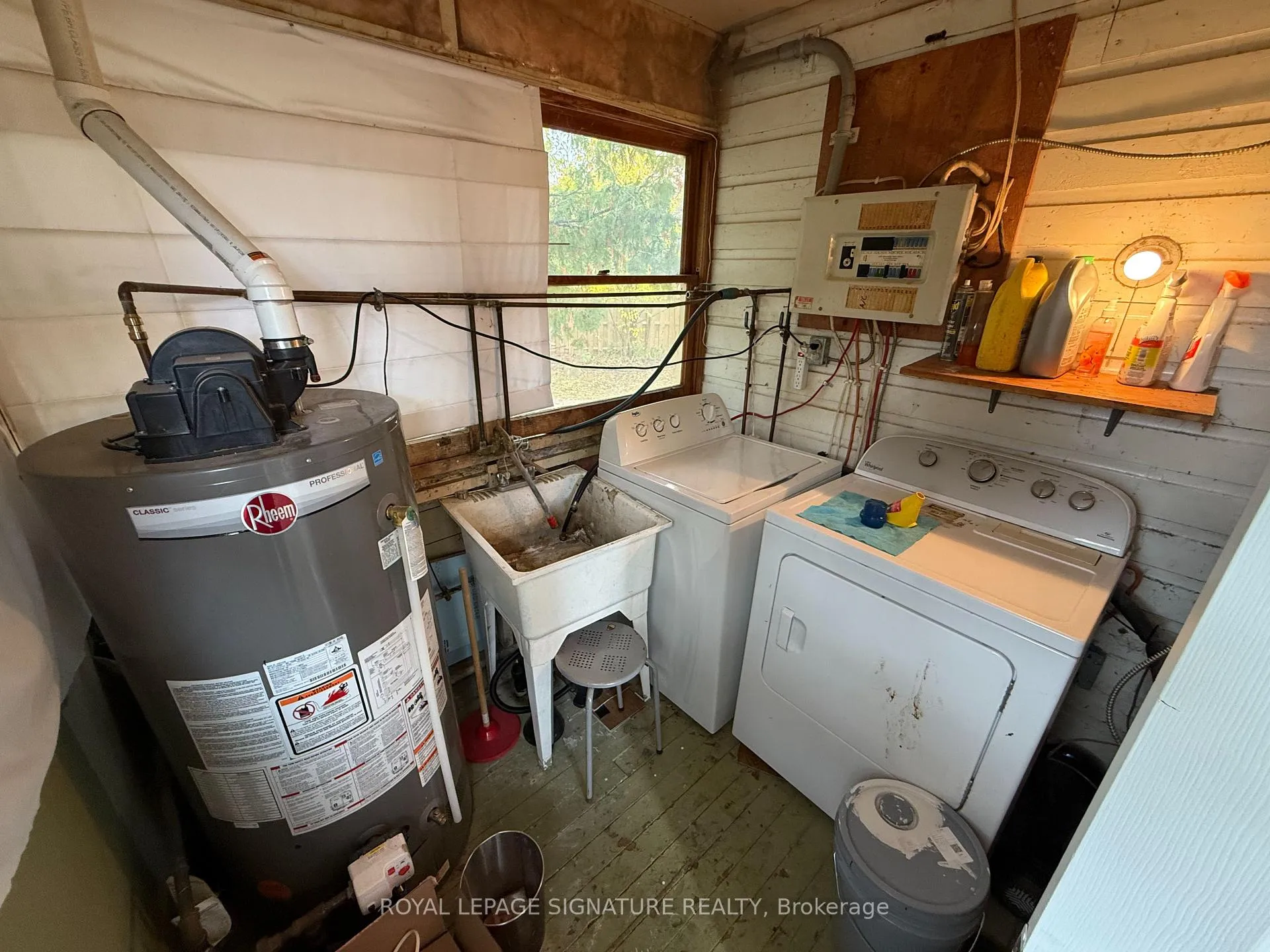 Photo 10 of 75 Old Mosley Street, Wasaga Beach — HOMEH