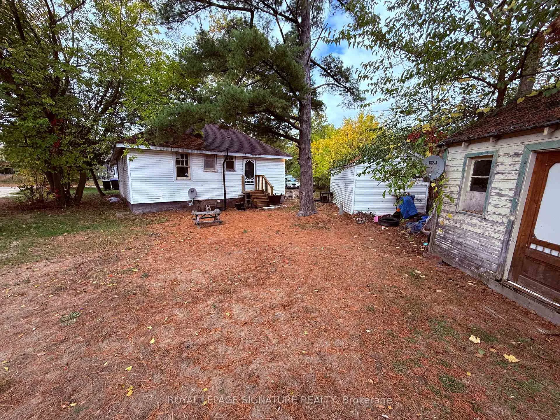 Photo 23 of 75 Old Mosley Street, Wasaga Beach — HOMEH