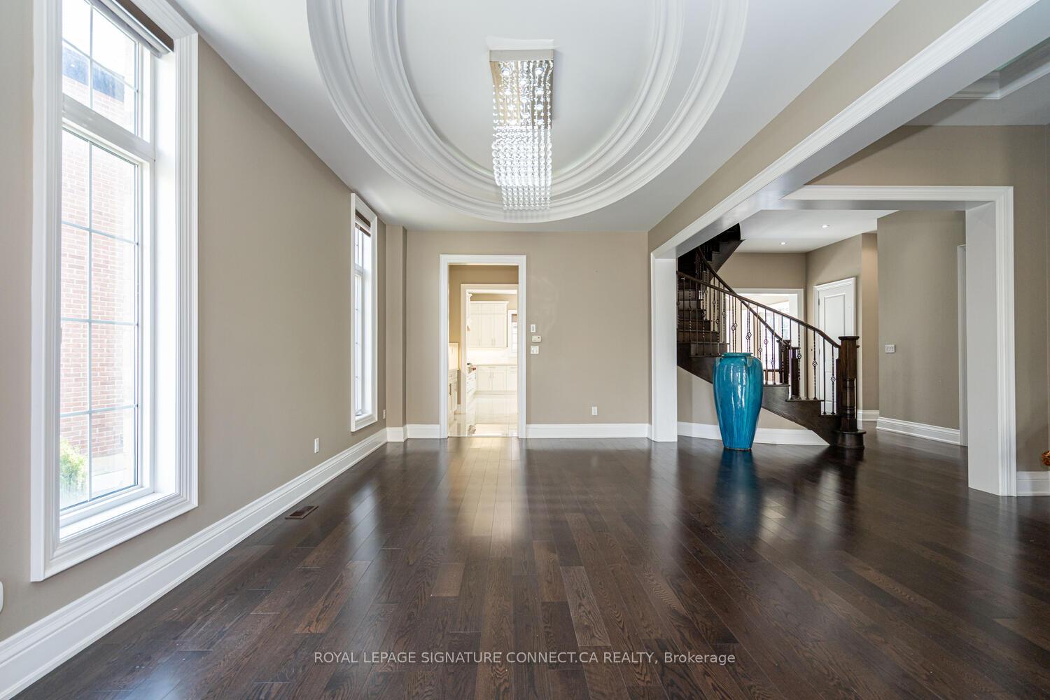 Photo 4 of 376 Torrey Pines Road, Vaughan, Kleinburg — HOMEH