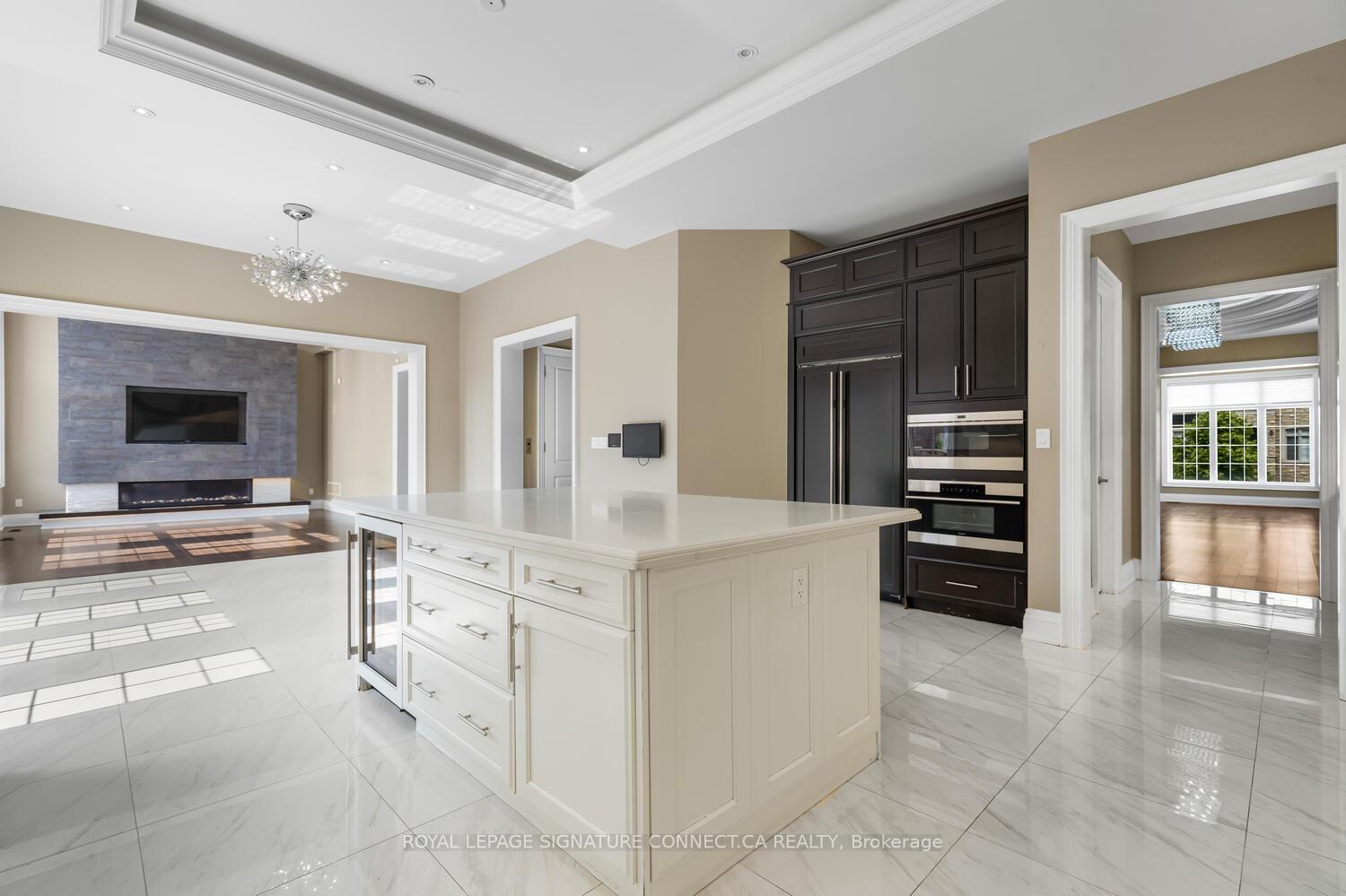 Photo 6 of 376 Torrey Pines Road, Vaughan, Kleinburg — HOMEH