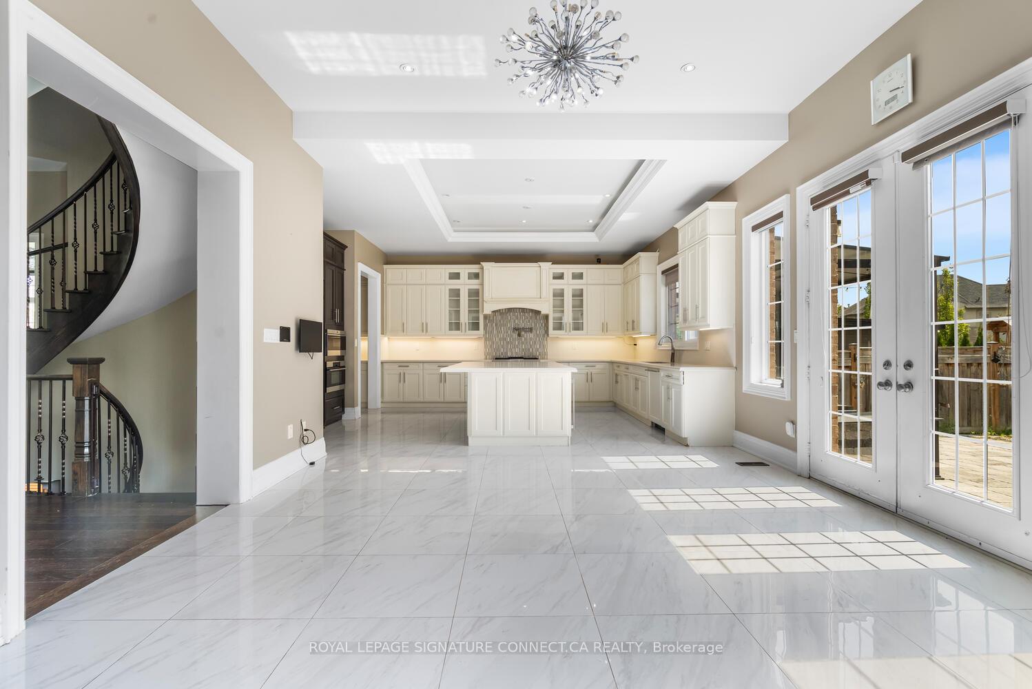 Photo 9 of 376 Torrey Pines Road, Vaughan, Kleinburg — HOMEH