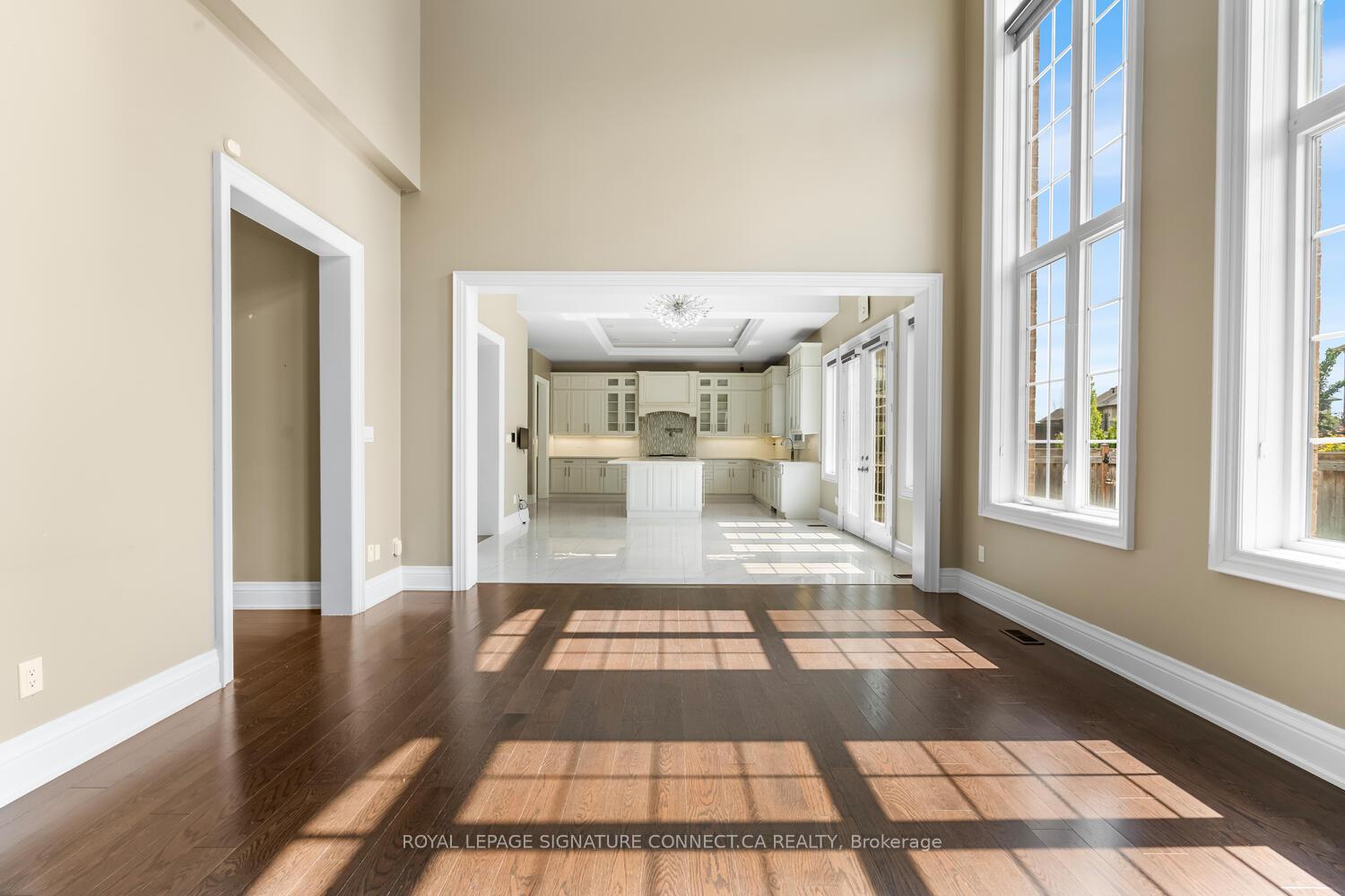 Photo 11 of 376 Torrey Pines Road, Vaughan, Kleinburg — HOMEH