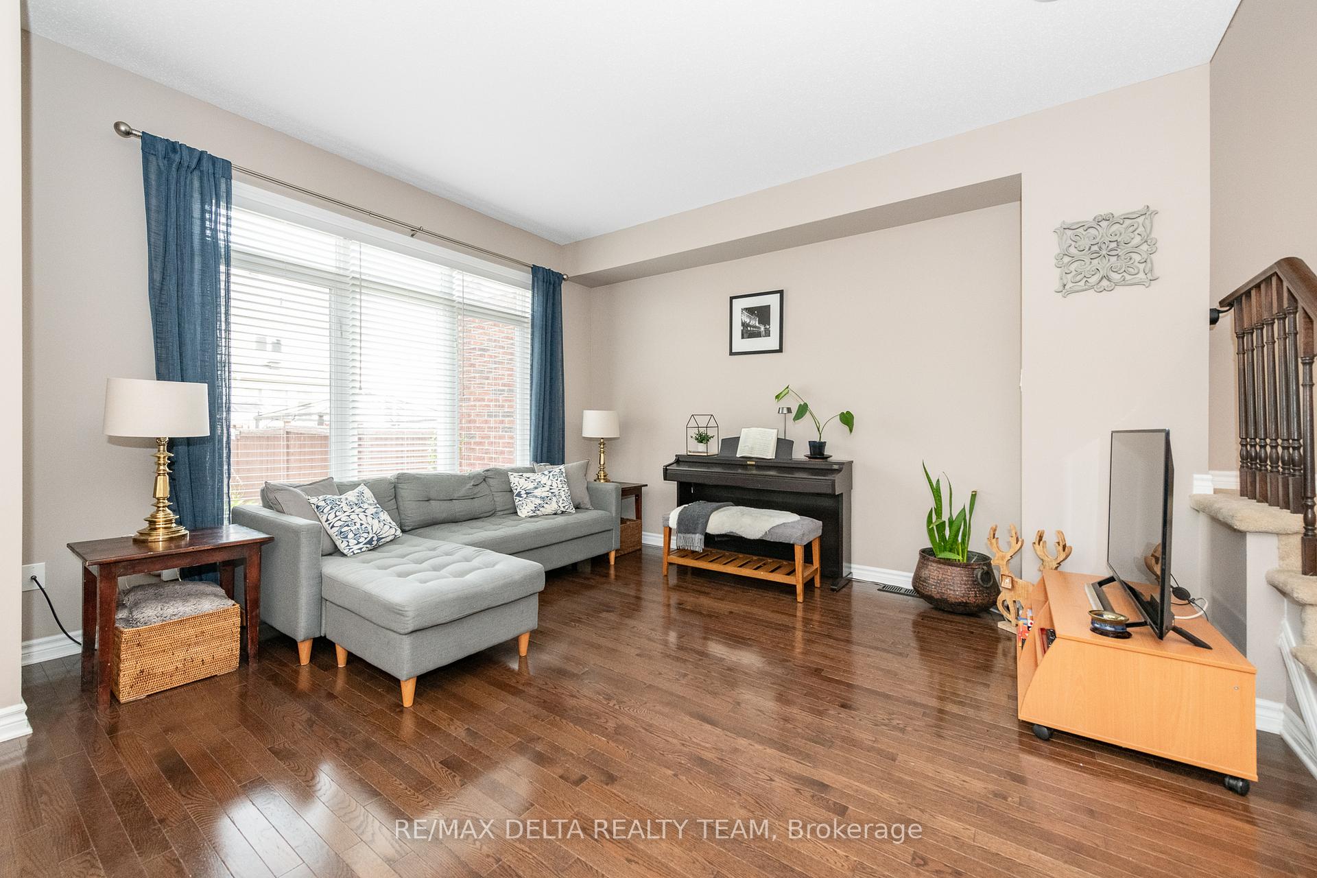 Photo 10 of 750 Bowercrest Crescent, Ottawa, Riverside South/Gloucester Glen — HOMEH
