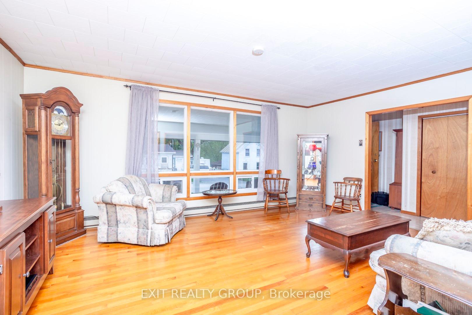 Photo 9 of 33 Franklin Street, Tweed, Hungerford (Twp) — HOMEH