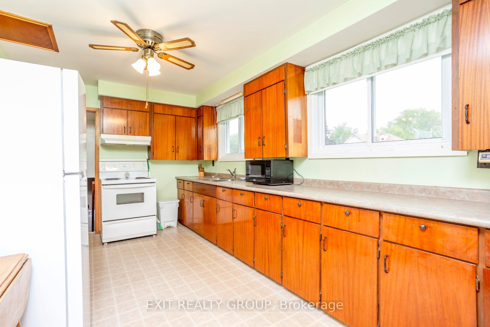 Photo 14 of 33 Franklin Street, Tweed, Hungerford (Twp) — HOMEH