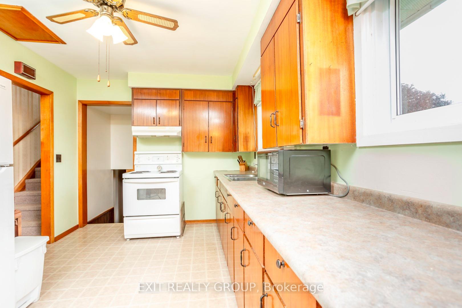Photo 15 of 33 Franklin Street, Tweed, Hungerford (Twp) — HOMEH