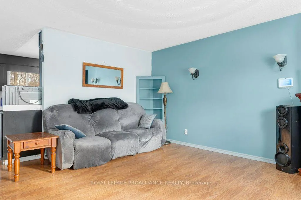 Photo 14 of 27 Thurlow Queen Street, Belleville, Thurlow Ward — HOMEH