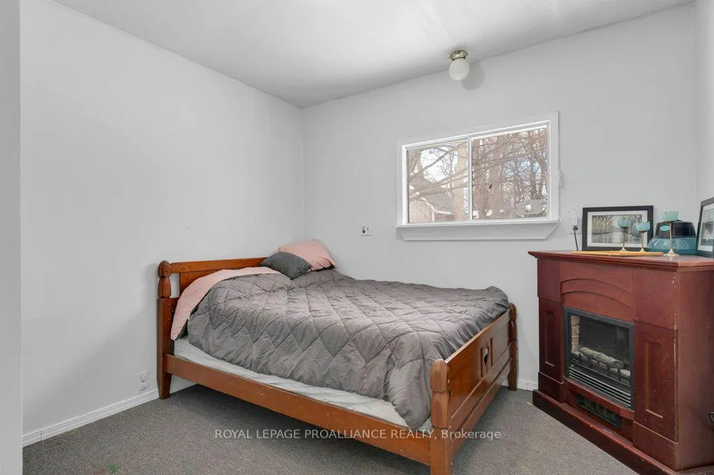 Photo 32 of 27 Thurlow Queen Street, Belleville, Thurlow Ward — HOMEH