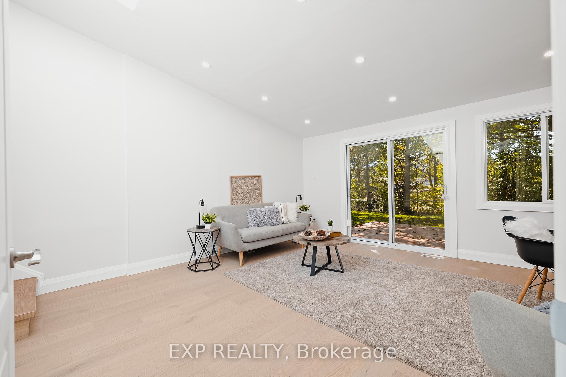 Photo 14 of 537 Glen Manor Boulevard, Waterloo — HOMEH