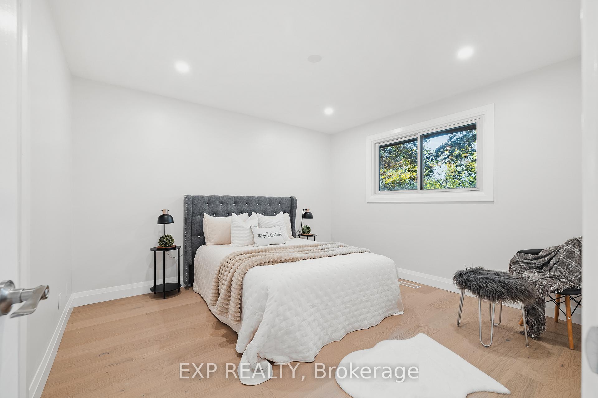 Photo 16 of 537 Glen Manor Boulevard, Waterloo — HOMEH