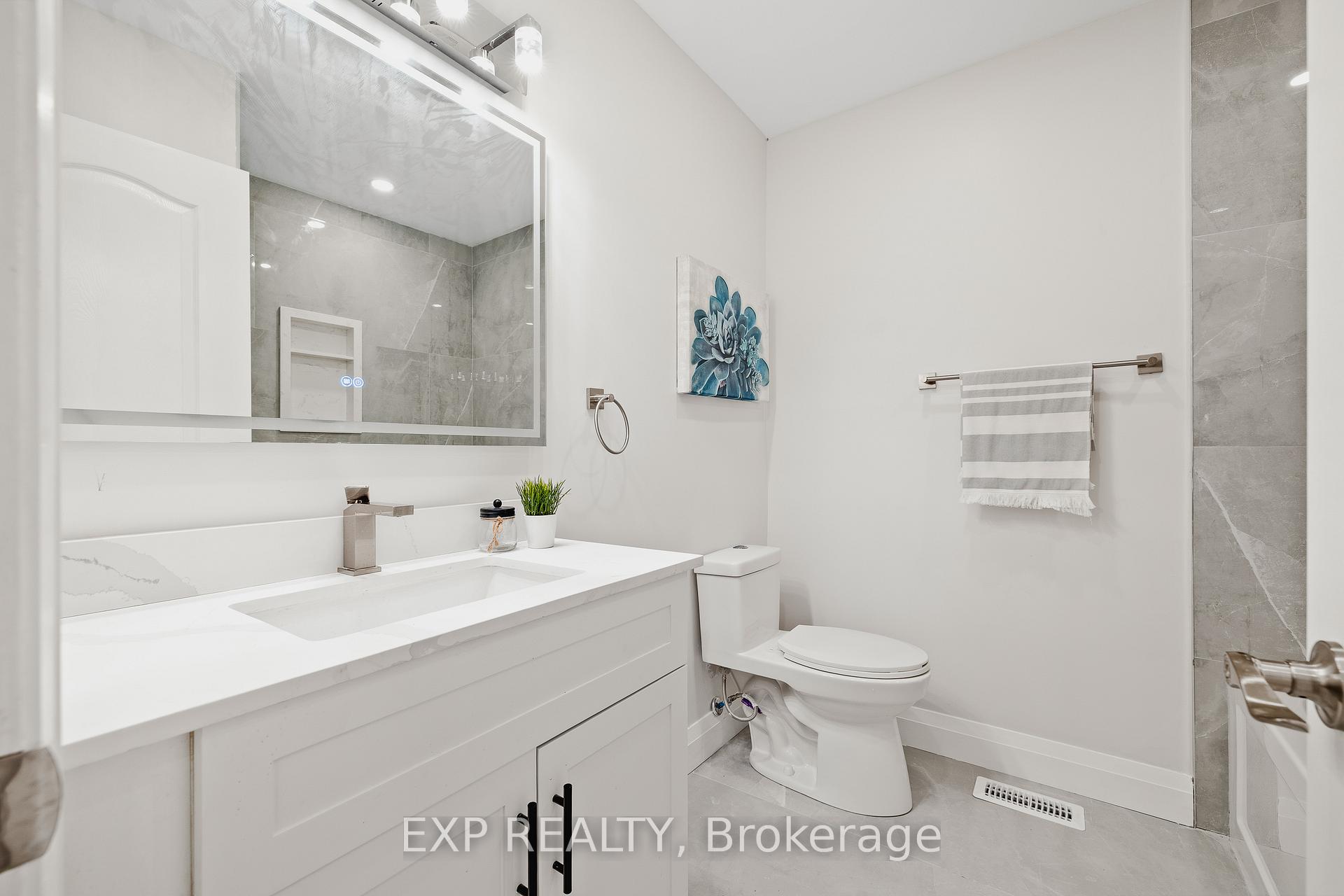 Photo 18 of 537 Glen Manor Boulevard, Waterloo — HOMEH