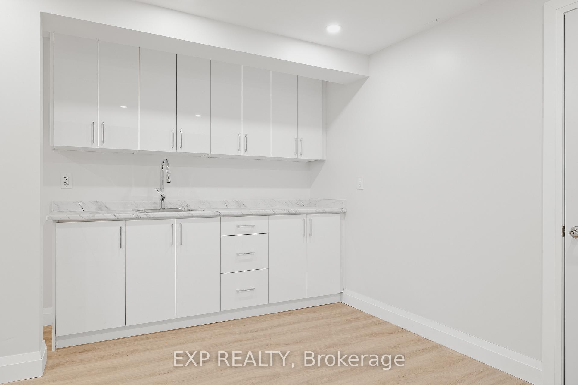 Photo 23 of 537 Glen Manor Boulevard, Waterloo — HOMEH