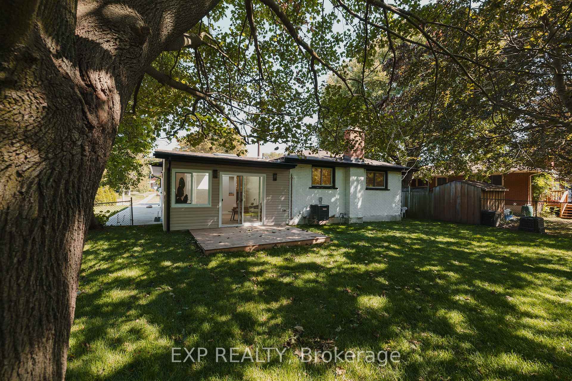Photo 26 of 537 Glen Manor Boulevard, Waterloo — HOMEH