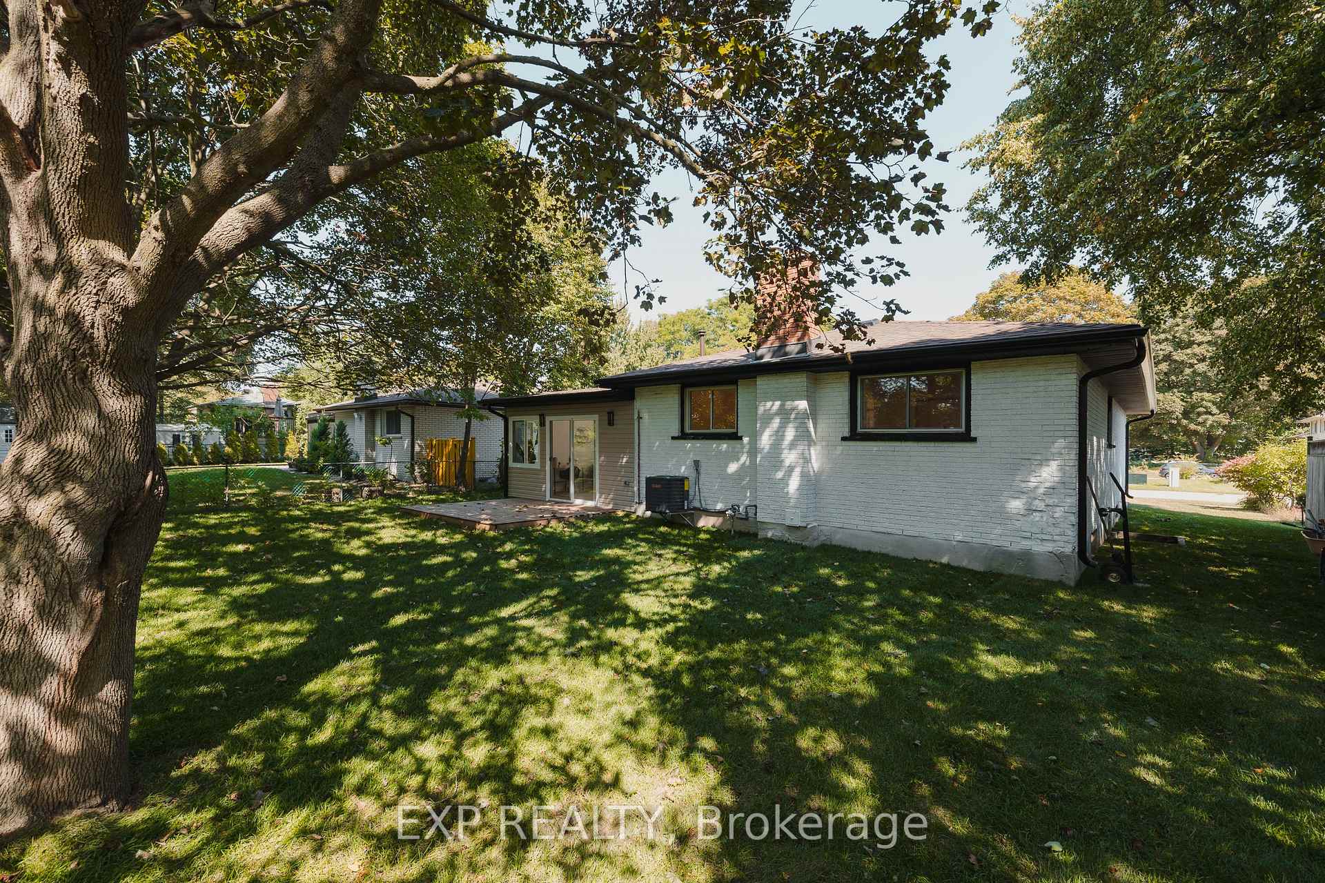 Photo 27 of 537 Glen Manor Boulevard, Waterloo — HOMEH