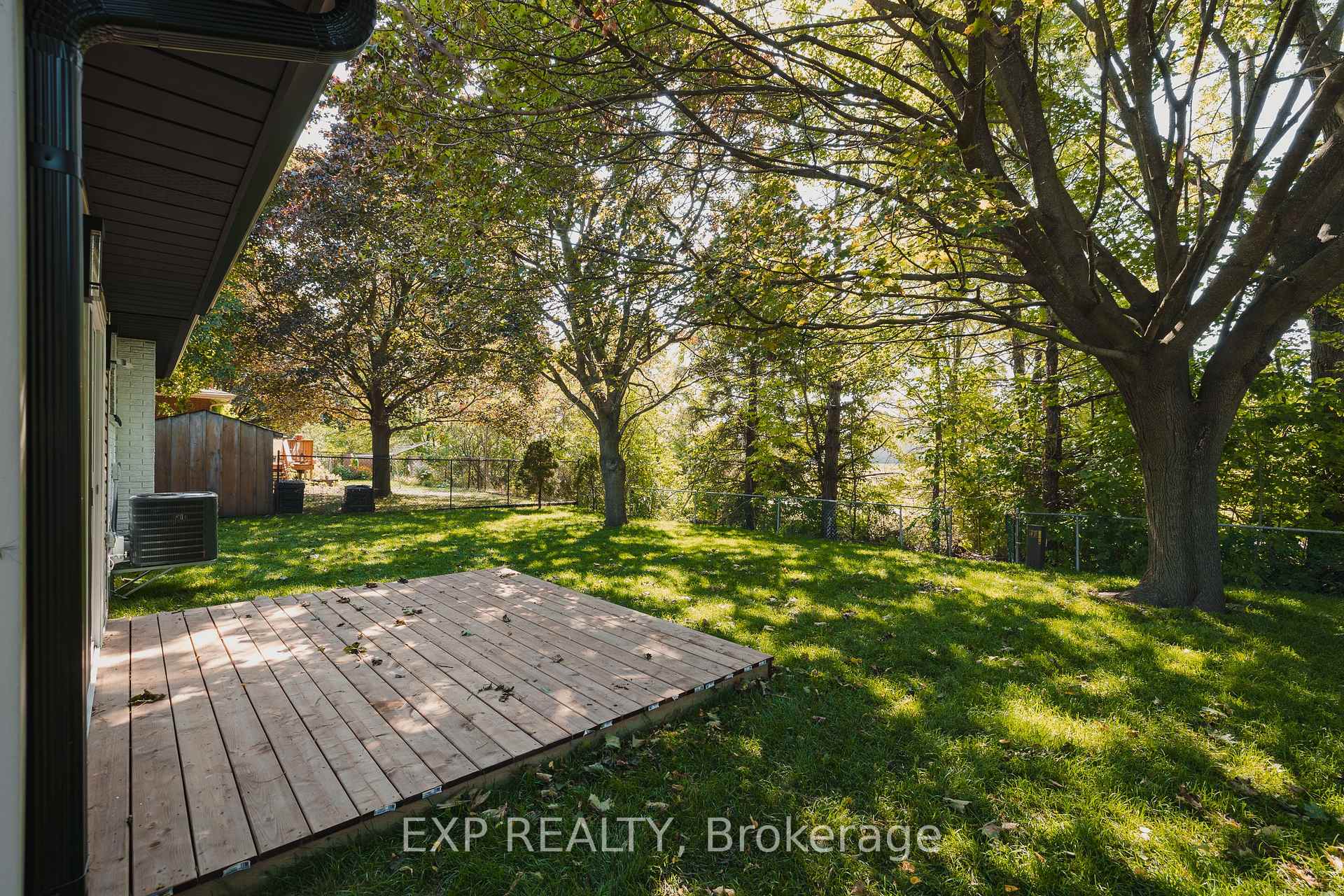 Photo 28 of 537 Glen Manor Boulevard, Waterloo — HOMEH