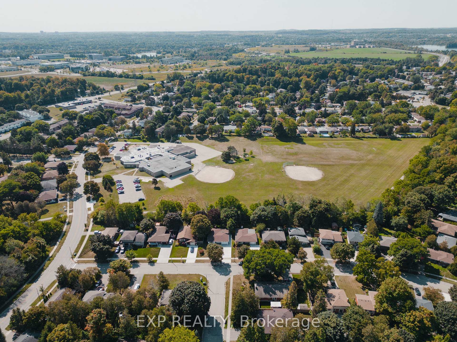 Photo 35 of 537 Glen Manor Boulevard, Waterloo — HOMEH