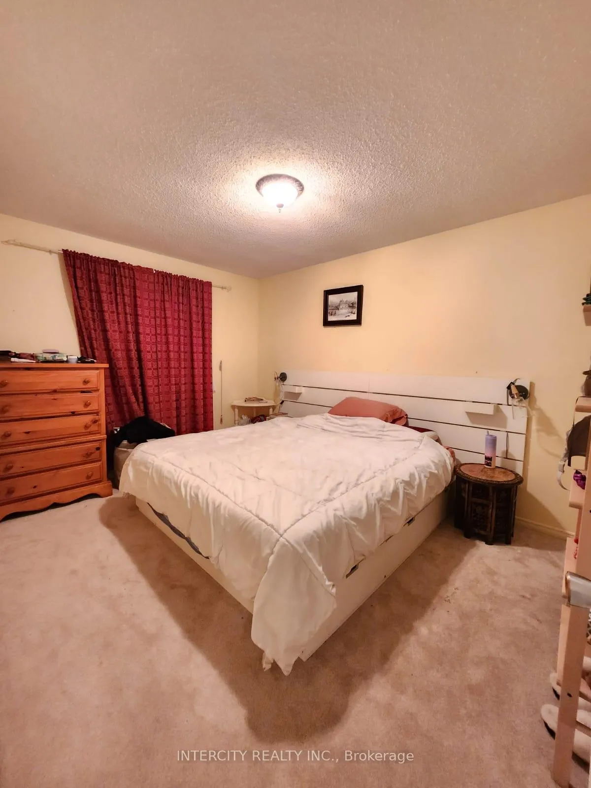 Photo 22 of 63 Bronte Crescent, Barrie, Letitia Heights — HOMEH