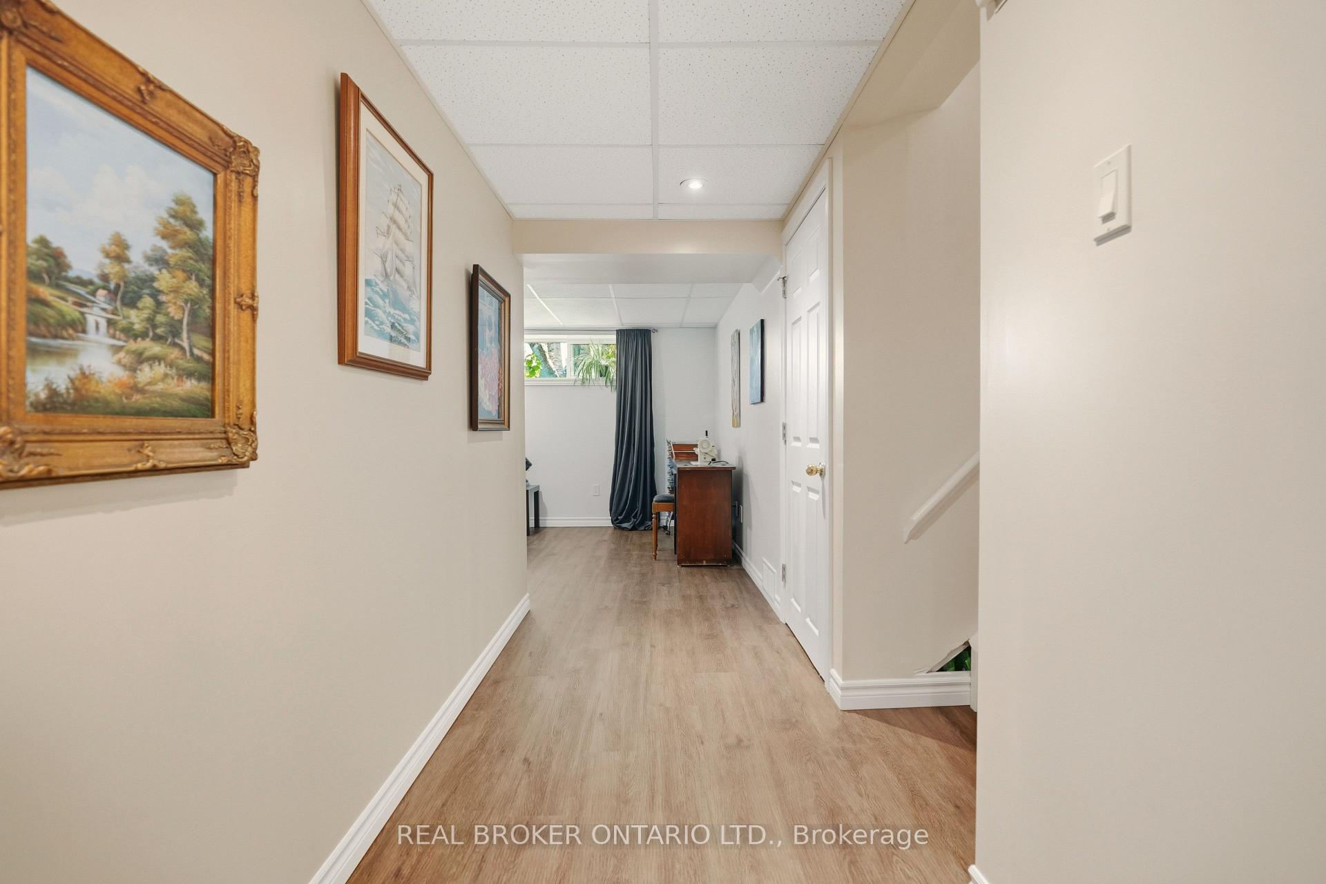 Photo 30 of 33 Porter Crescent, Barrie, Grove East — HOMEH