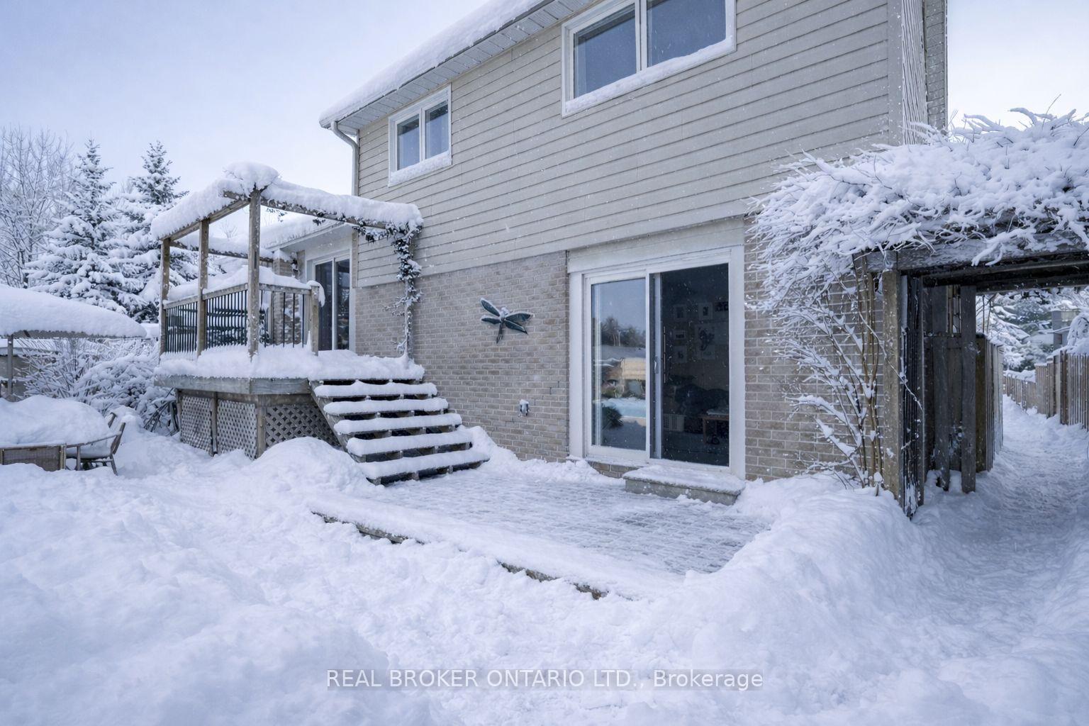 Photo 34 of 33 Porter Crescent, Barrie, Grove East — HOMEH