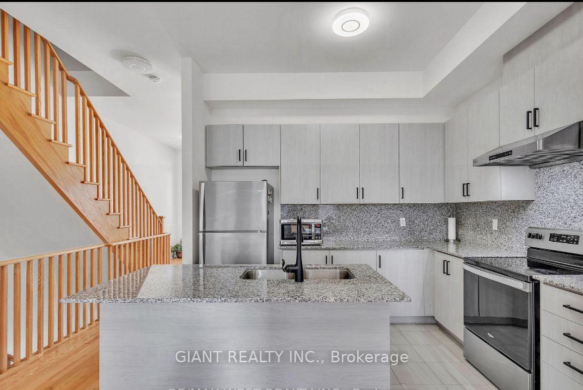 Photo 6 of 15 Quilico Road N, Vaughan, Elder Mills — HOMEH