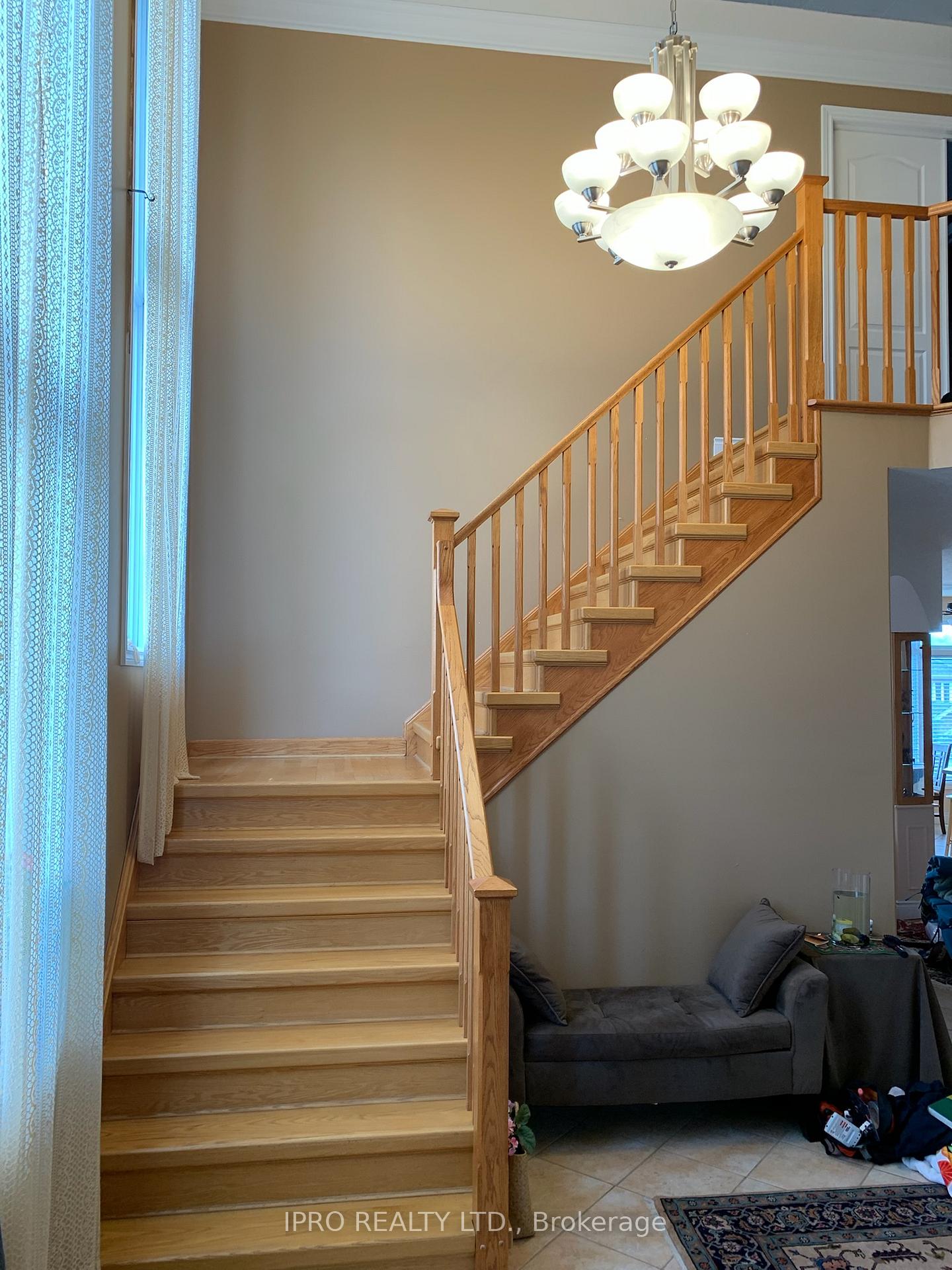Photo 10 of 748 Munich Circle, Waterloo — HOMEH