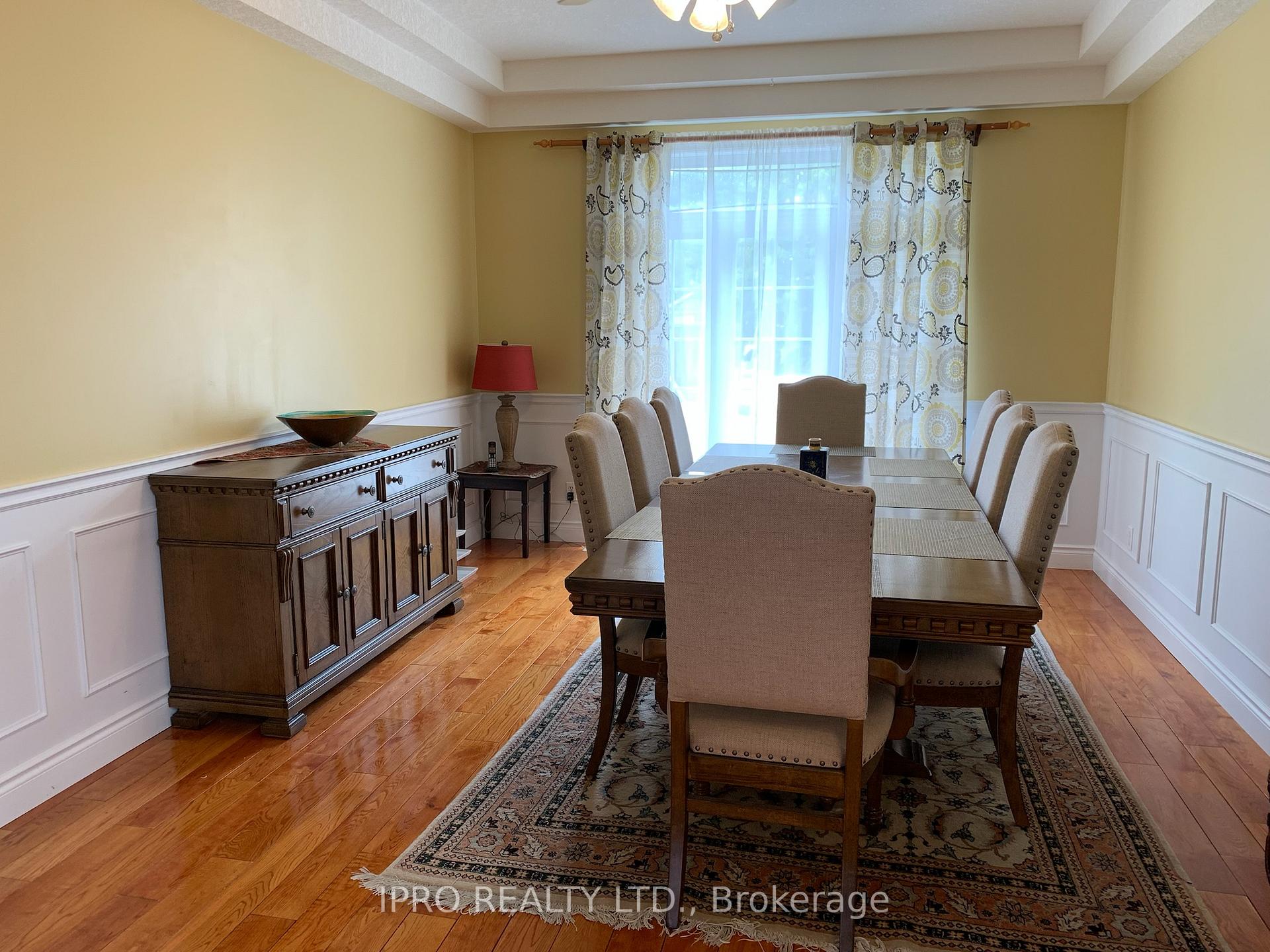Photo 12 of 748 Munich Circle, Waterloo — HOMEH