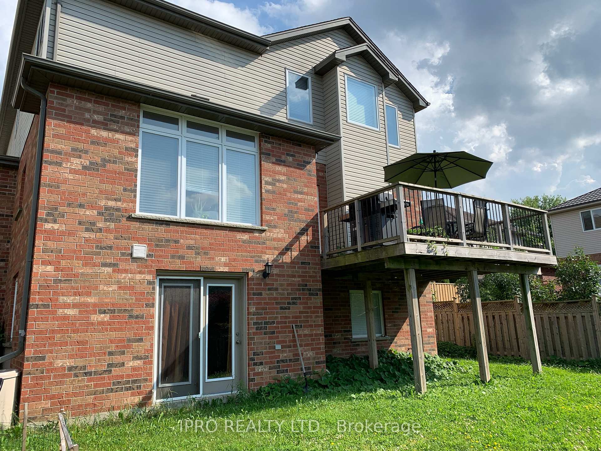 Photo 17 of 748 Munich Circle, Waterloo — HOMEH