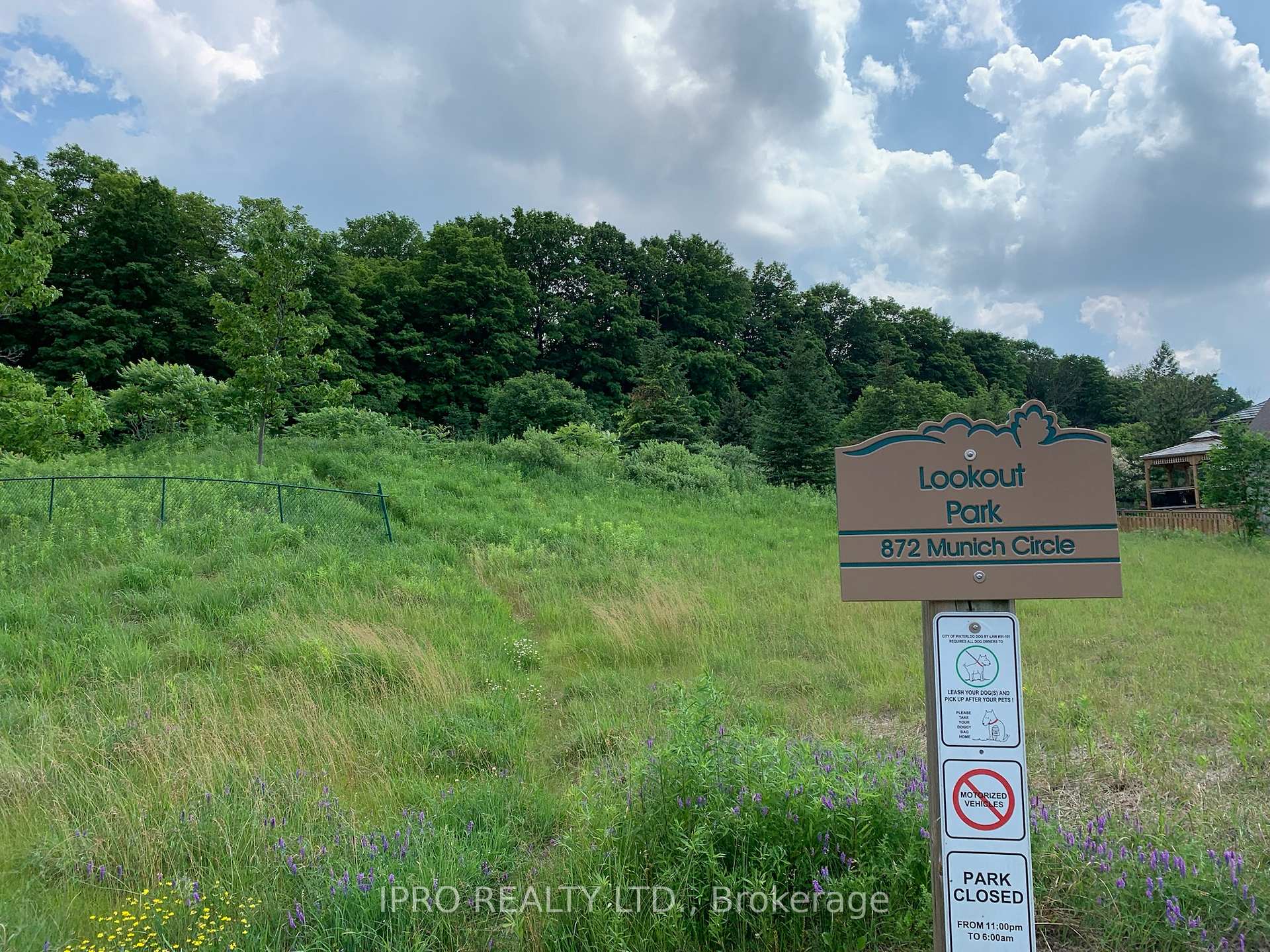 Photo 18 of 748 Munich Circle, Waterloo — HOMEH