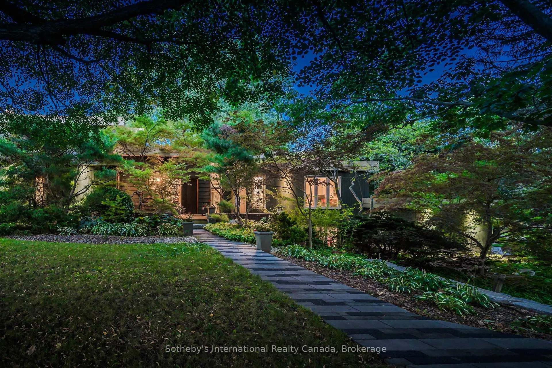 Photo 1 of 348 Browning Place, Waterloo, Beechwood — HOMEH
