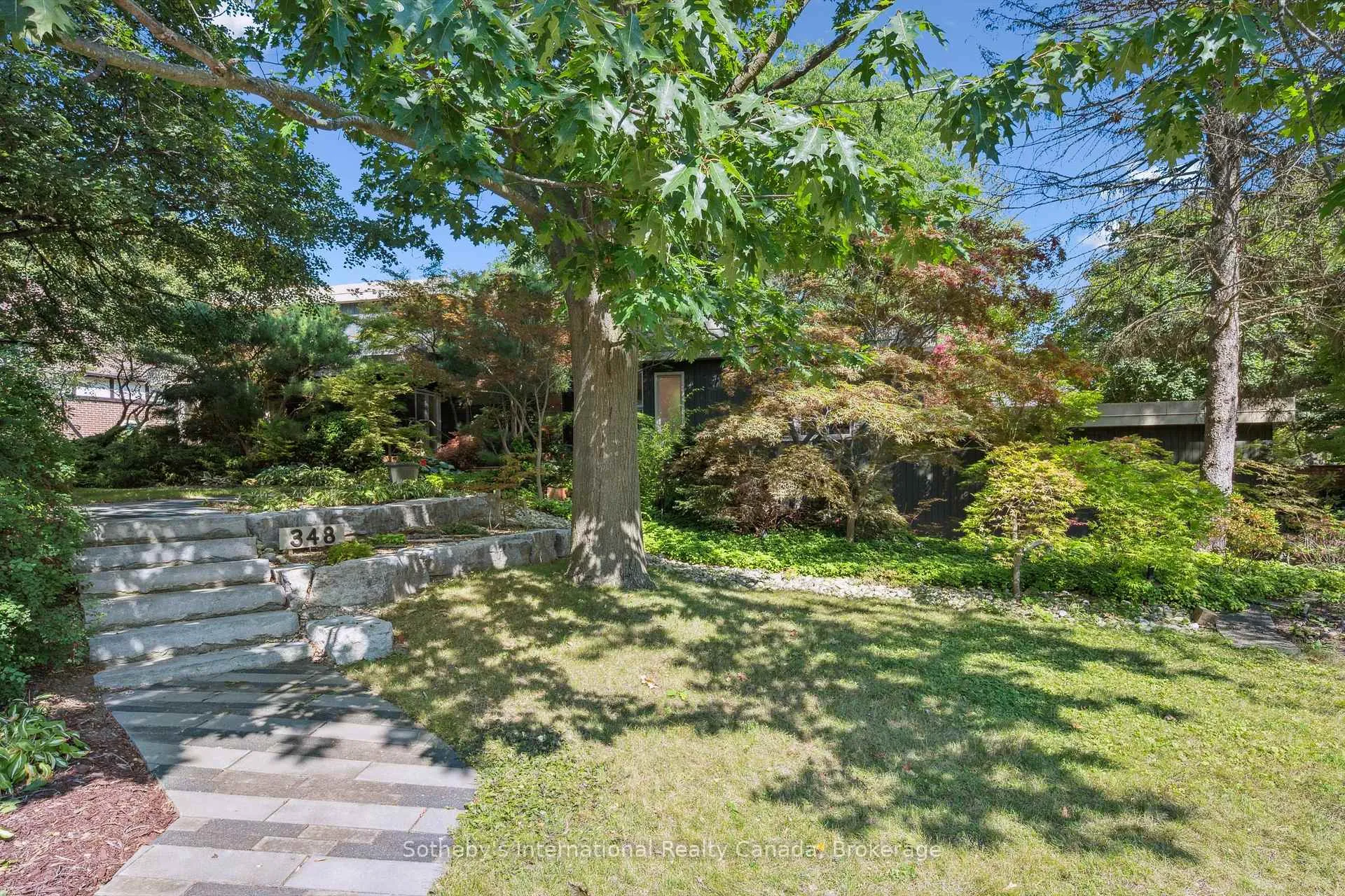 Photo 4 of 348 Browning Place, Waterloo, Beechwood — HOMEH