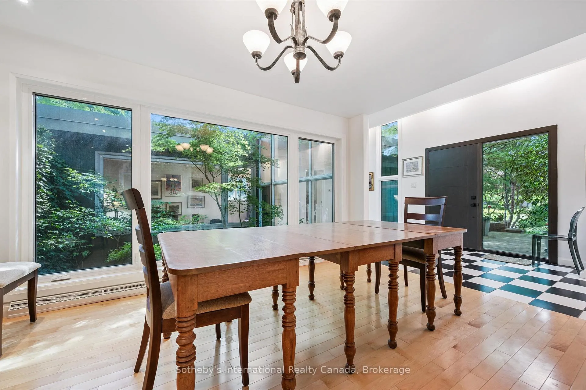 Photo 15 of 348 Browning Place, Waterloo, Beechwood — HOMEH