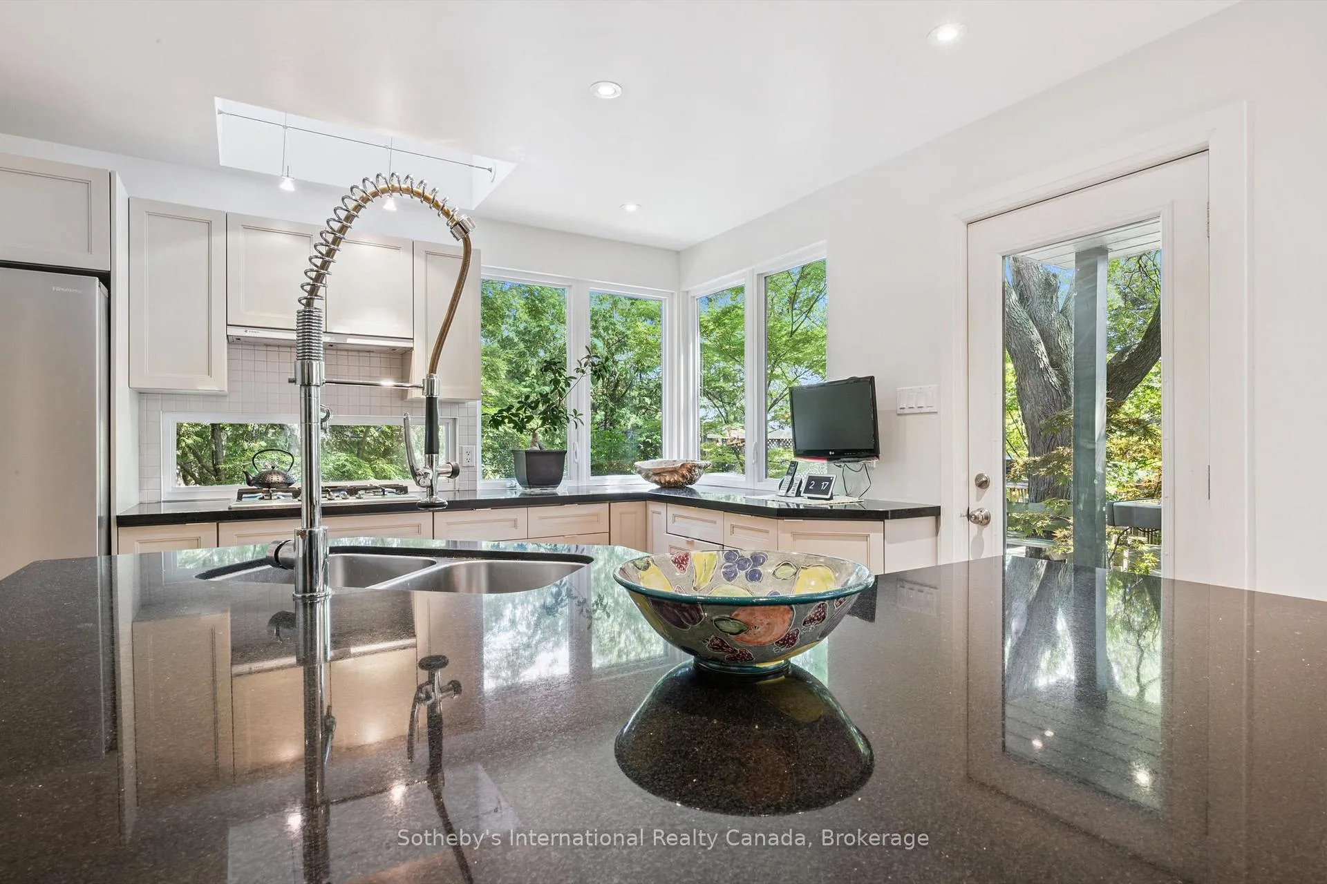 Photo 20 of 348 Browning Place, Waterloo, Beechwood — HOMEH