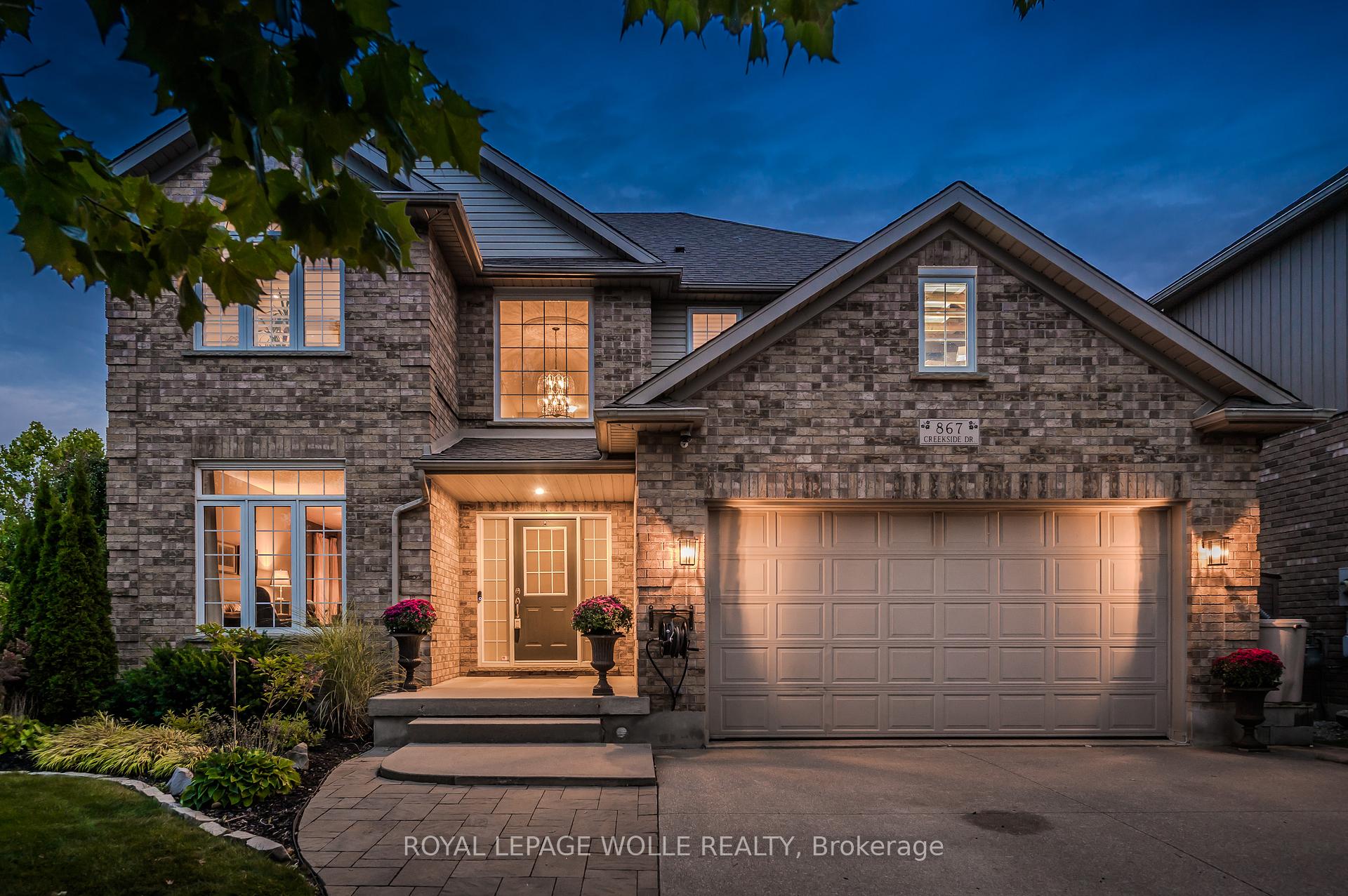 Front of 867 Creekside Drive