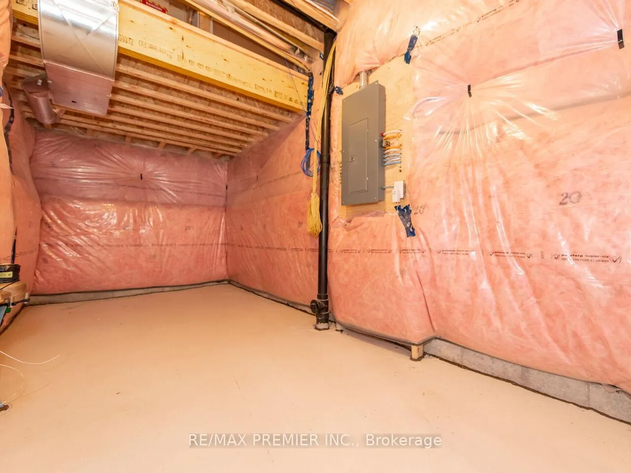 Photo 44 of 46 Gambetta Road, Vaughan, Vellore Village — HOMEH