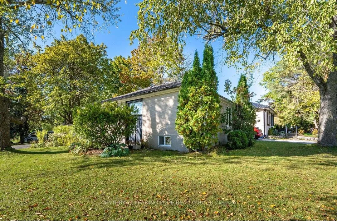 Photo 4 of Unit BSMT, 30 Foreht Crescent, Aurora, Aurora Heights — HOMEH
