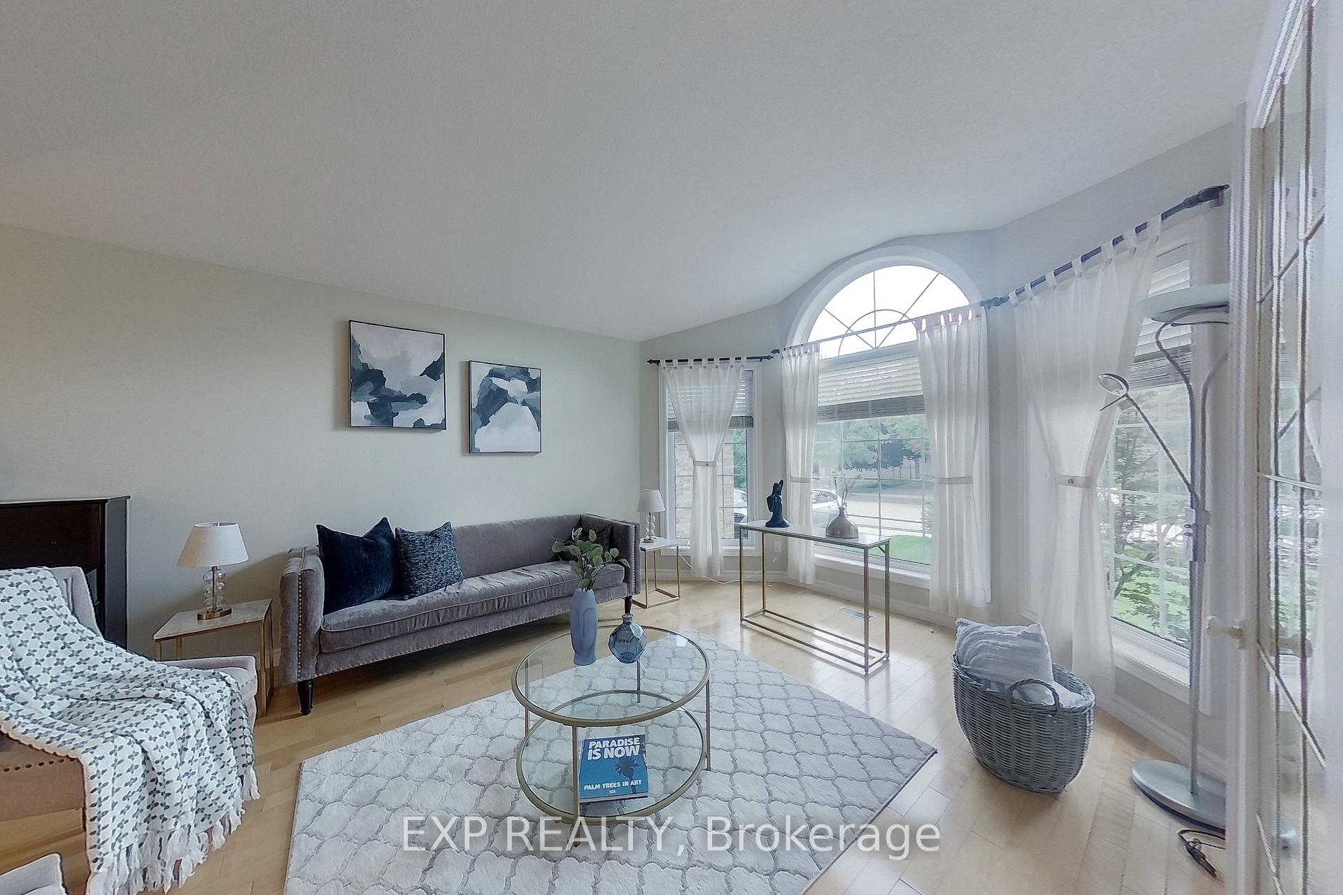 Photo 4 of 517 Buckingham Boulevard, Waterloo — HOMEH