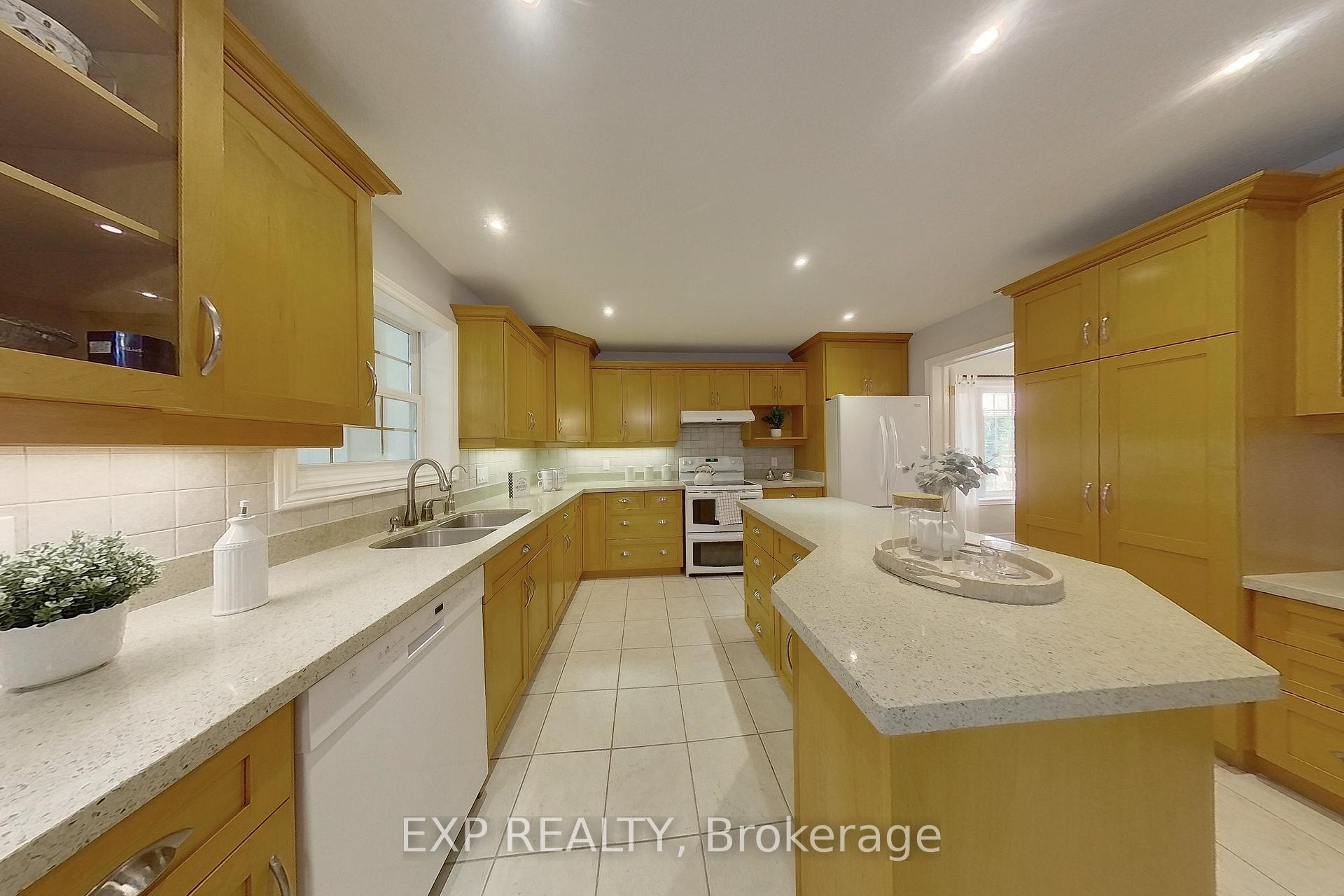 Photo 13 of 517 Buckingham Boulevard, Waterloo — HOMEH